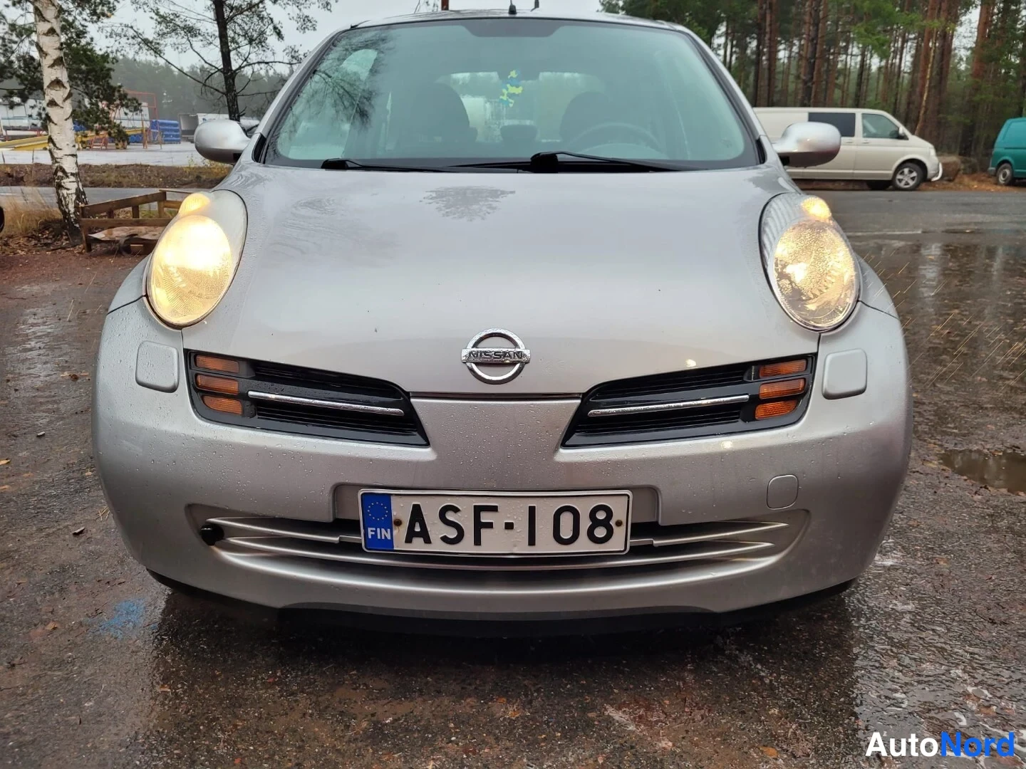 Hopea Nissan Micra 2004, edestä, kuva 4