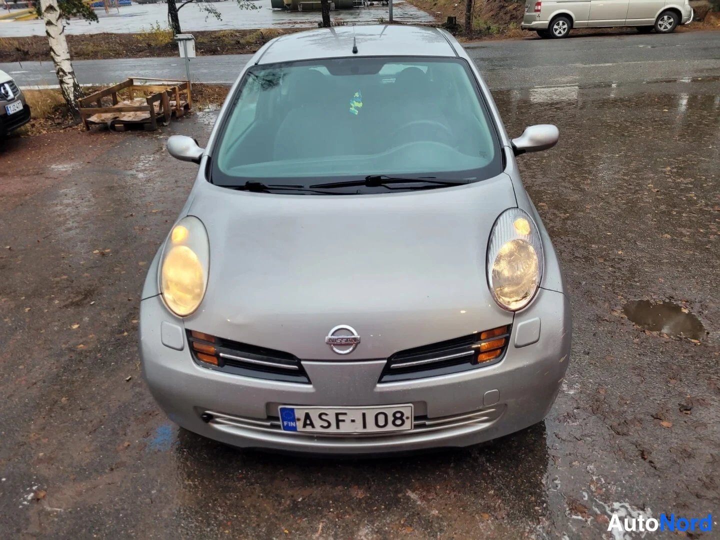 Hopea Nissan Micra 2004, edestä, kuva 5