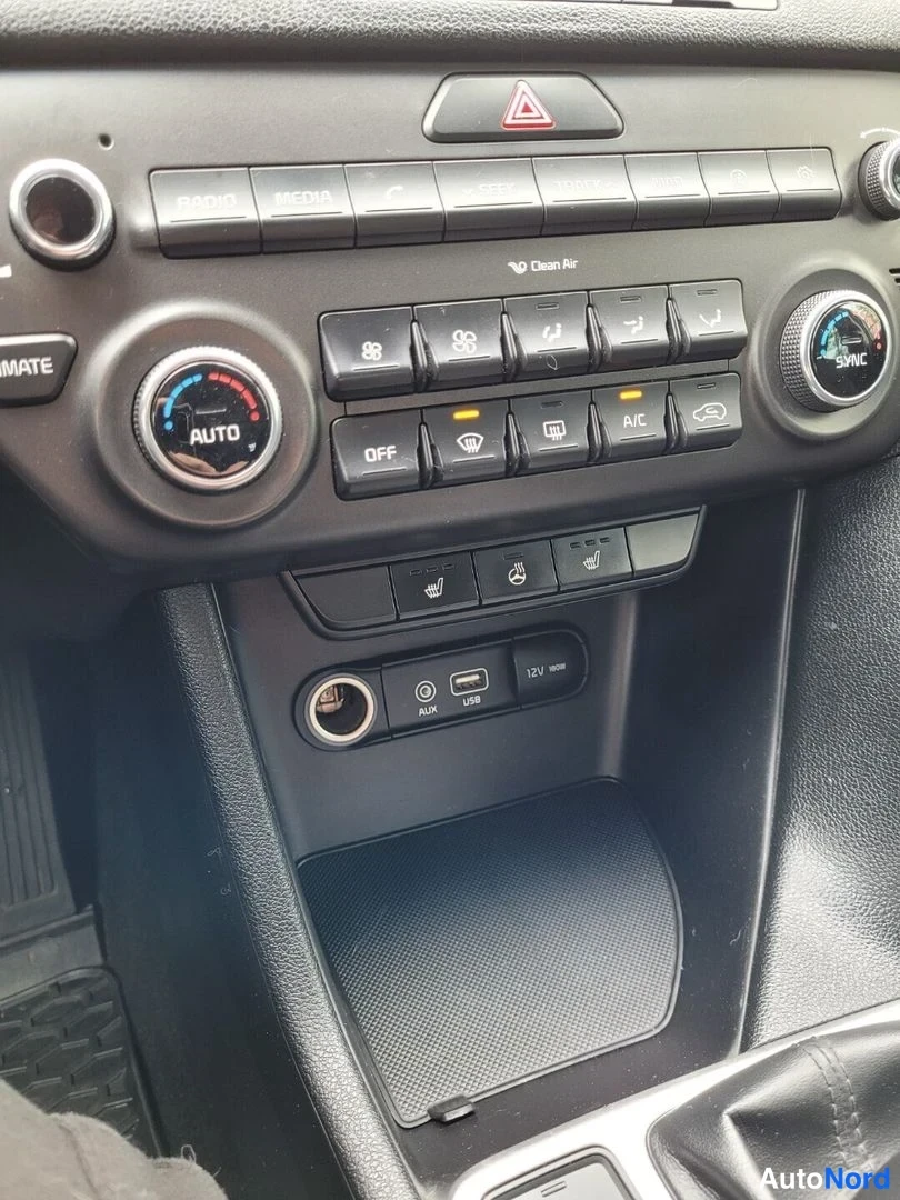 Grå Kia Sportage 2016, detalj, bild 21