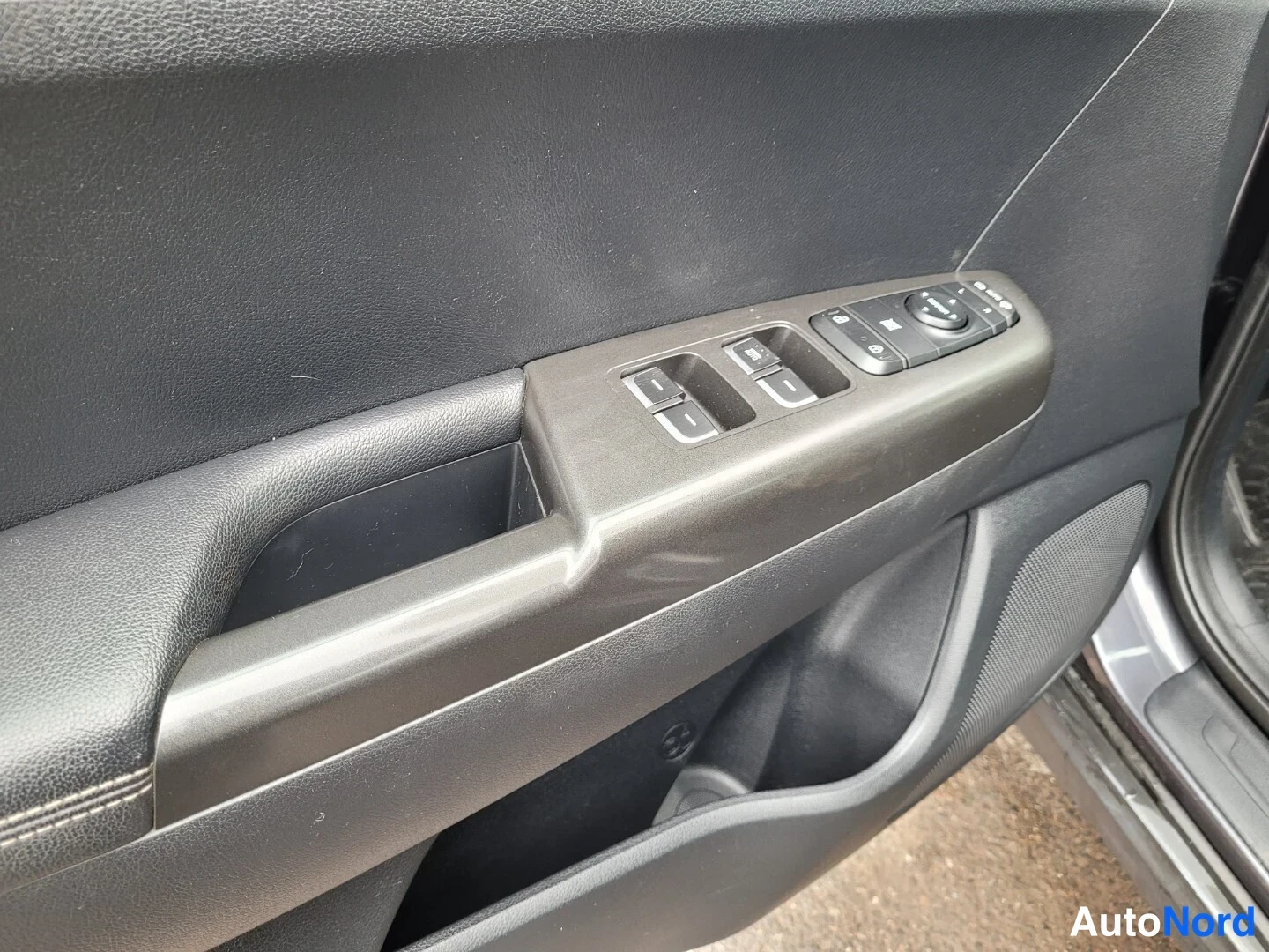 Grå Kia Sportage 2016, detalj, bild 24