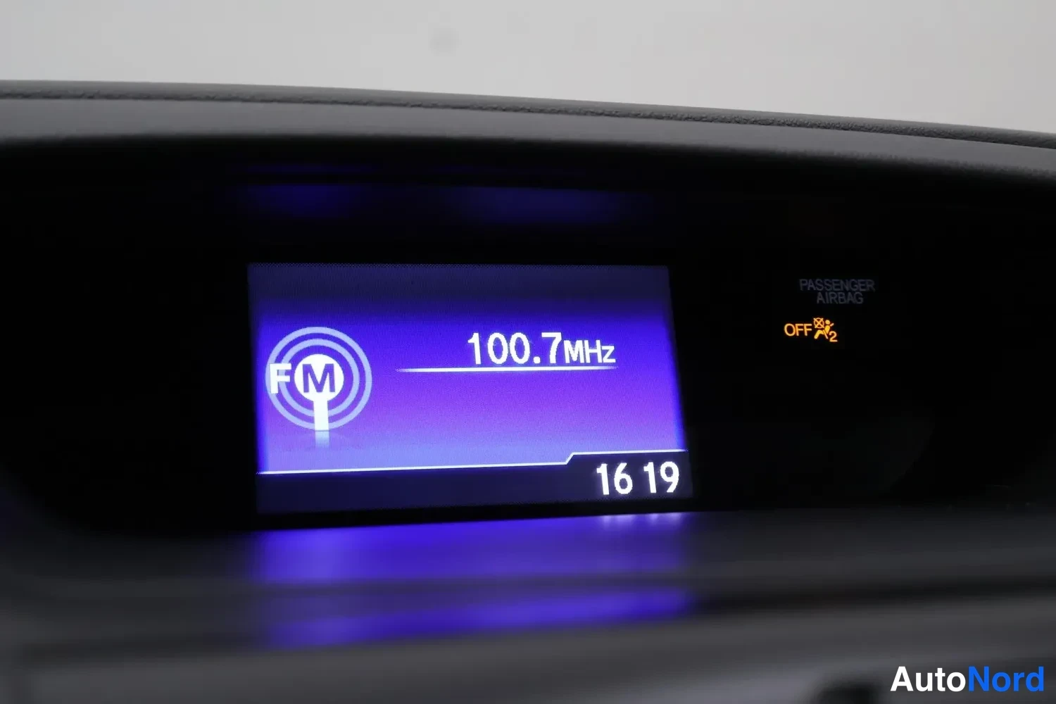 Musta Honda CR-V 2015, yksityiskohta, kuva 19