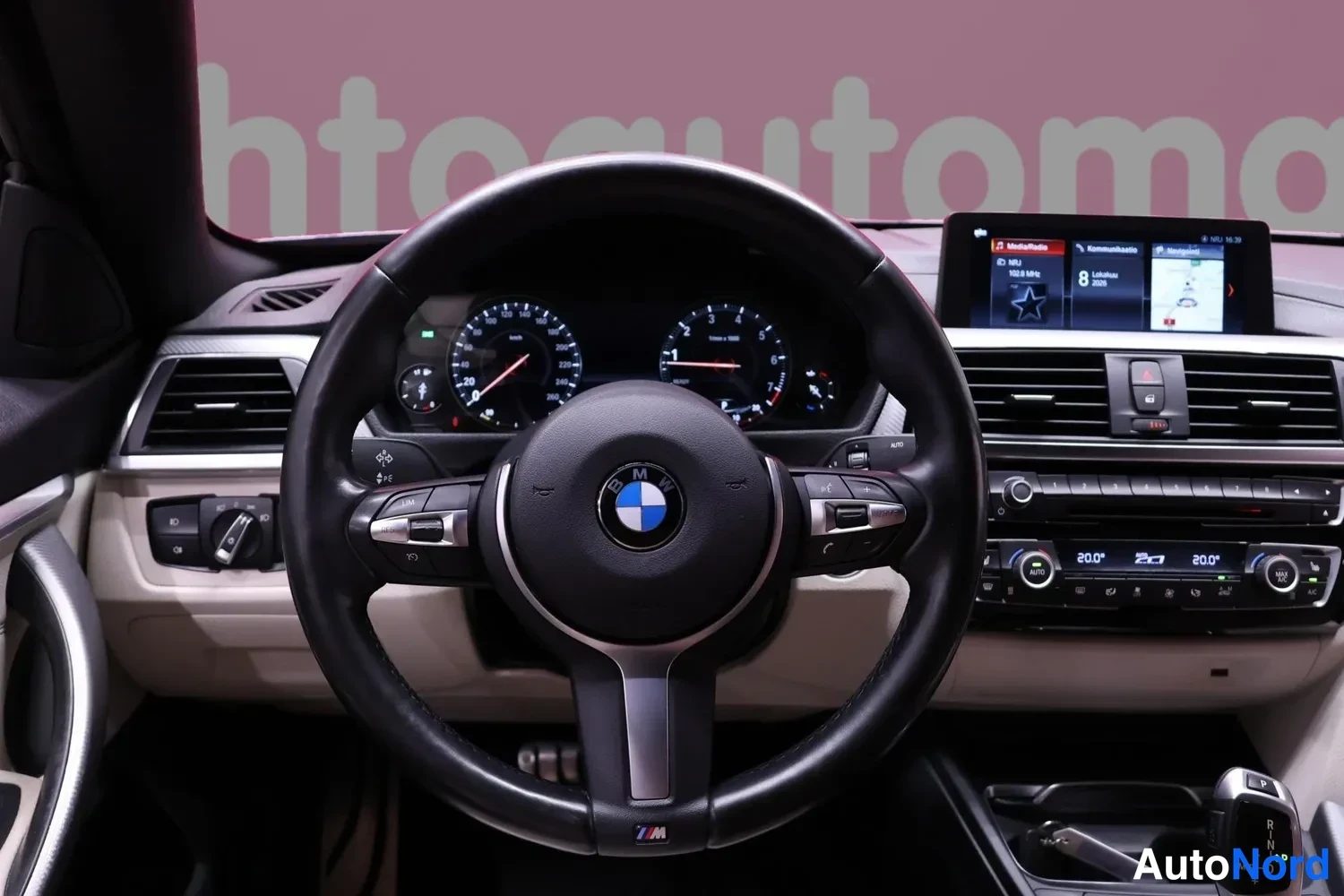 Harmaa BMW 420i xDrive 2018, ohjaamo, kuva 10
