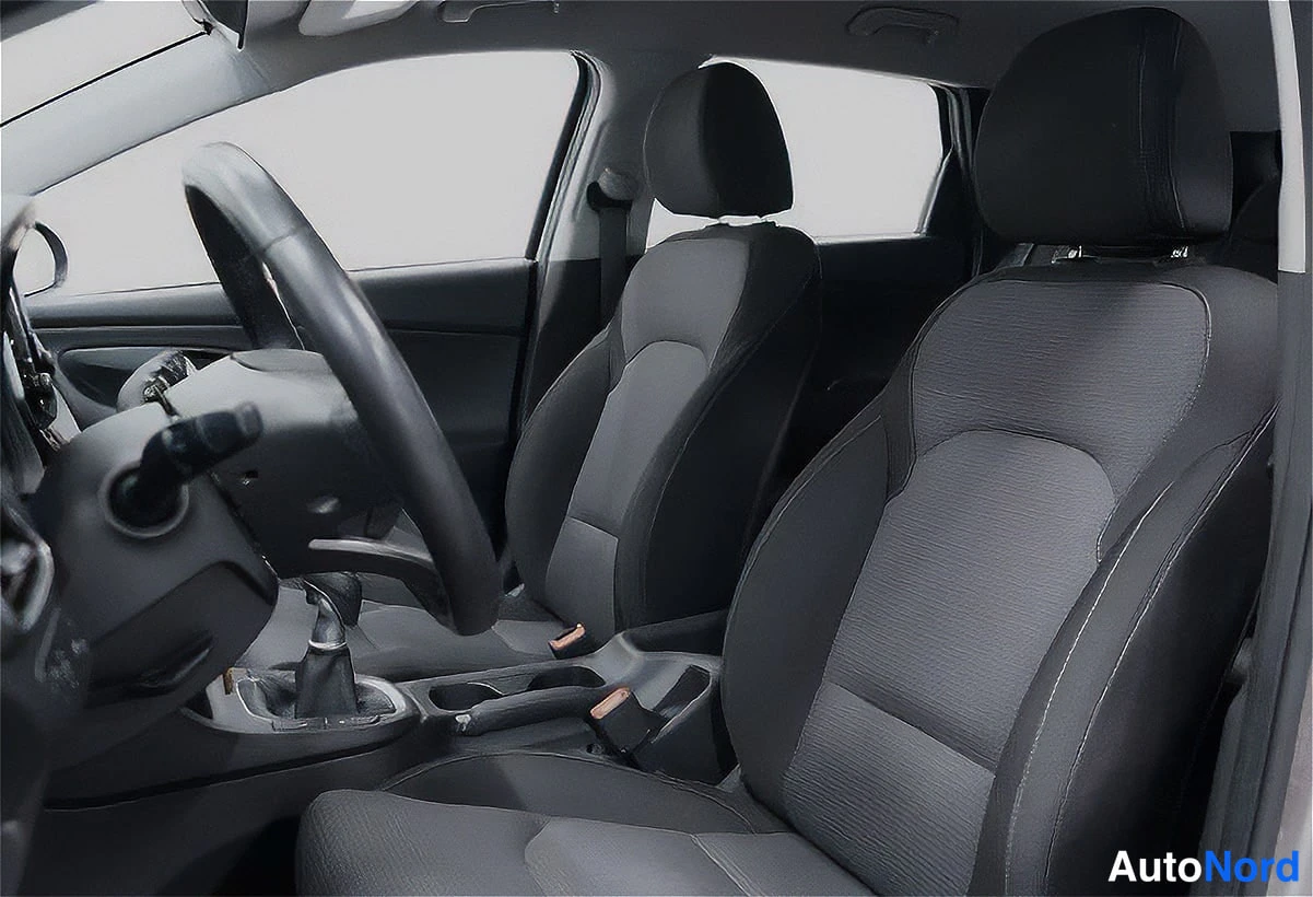 Punainen Hyundai i30 2026, etuistuimet, kuva 31