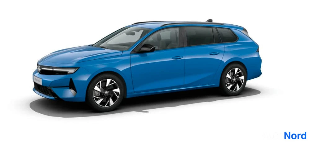 Silver Opel Astra Sports Tourer 2026, front three-quarter, nose to the left, photo 3