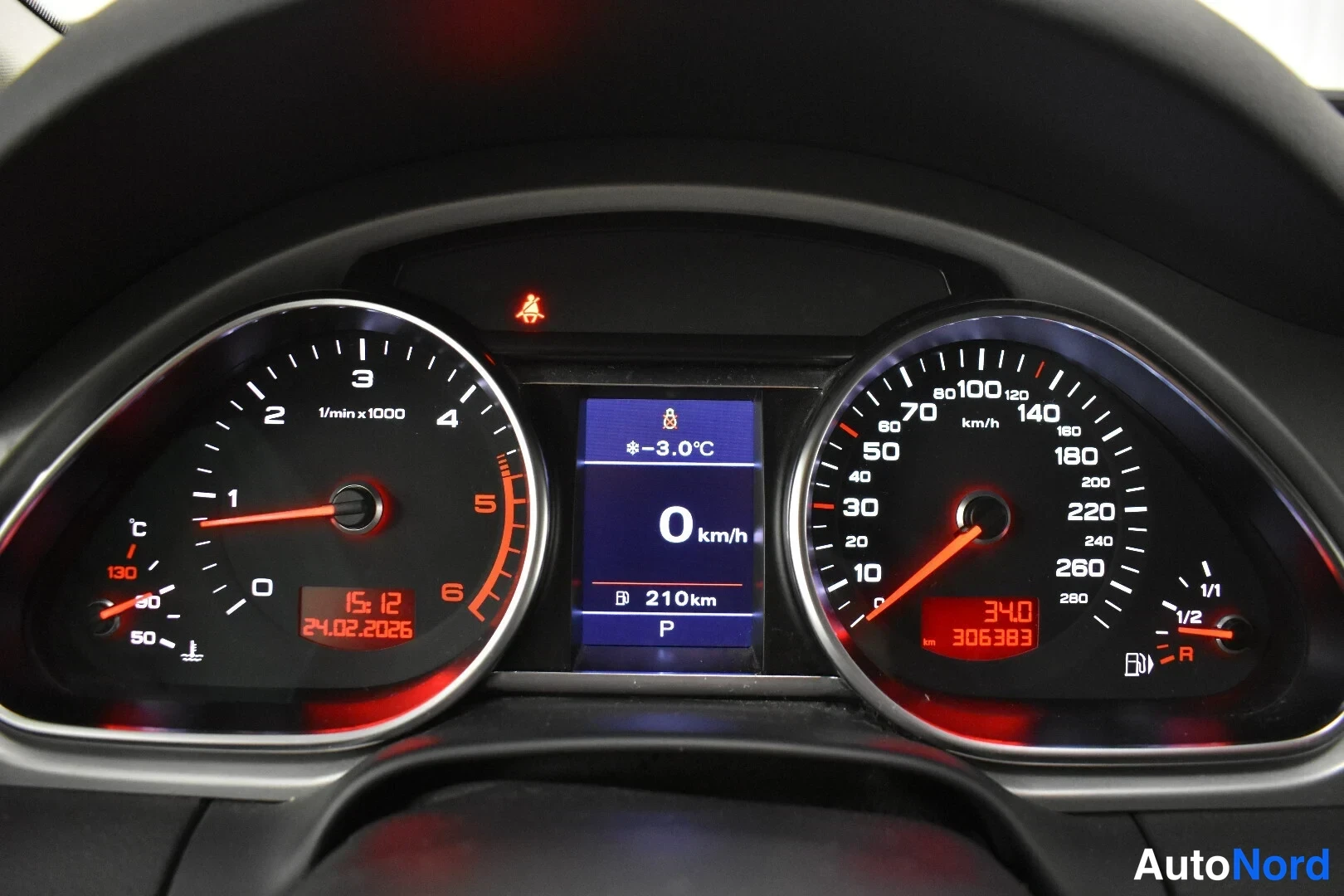 Hopea Audi Q7 2010, yksityiskohta, kuva 24