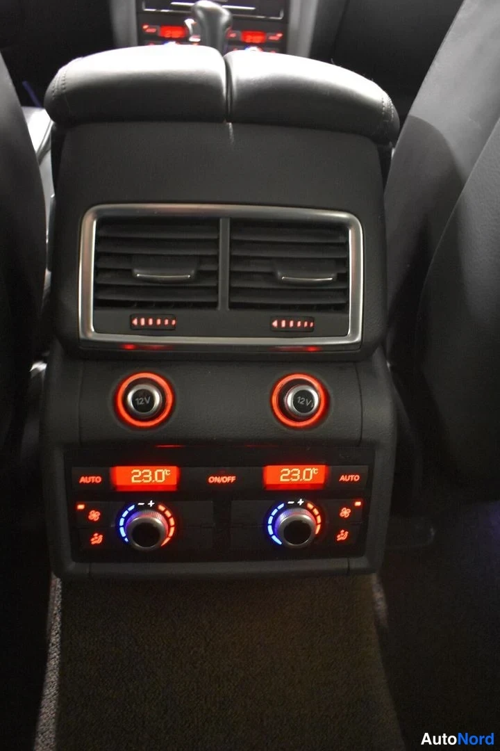 Hopea Audi Q7 2010, ohjaamo, kuva 16