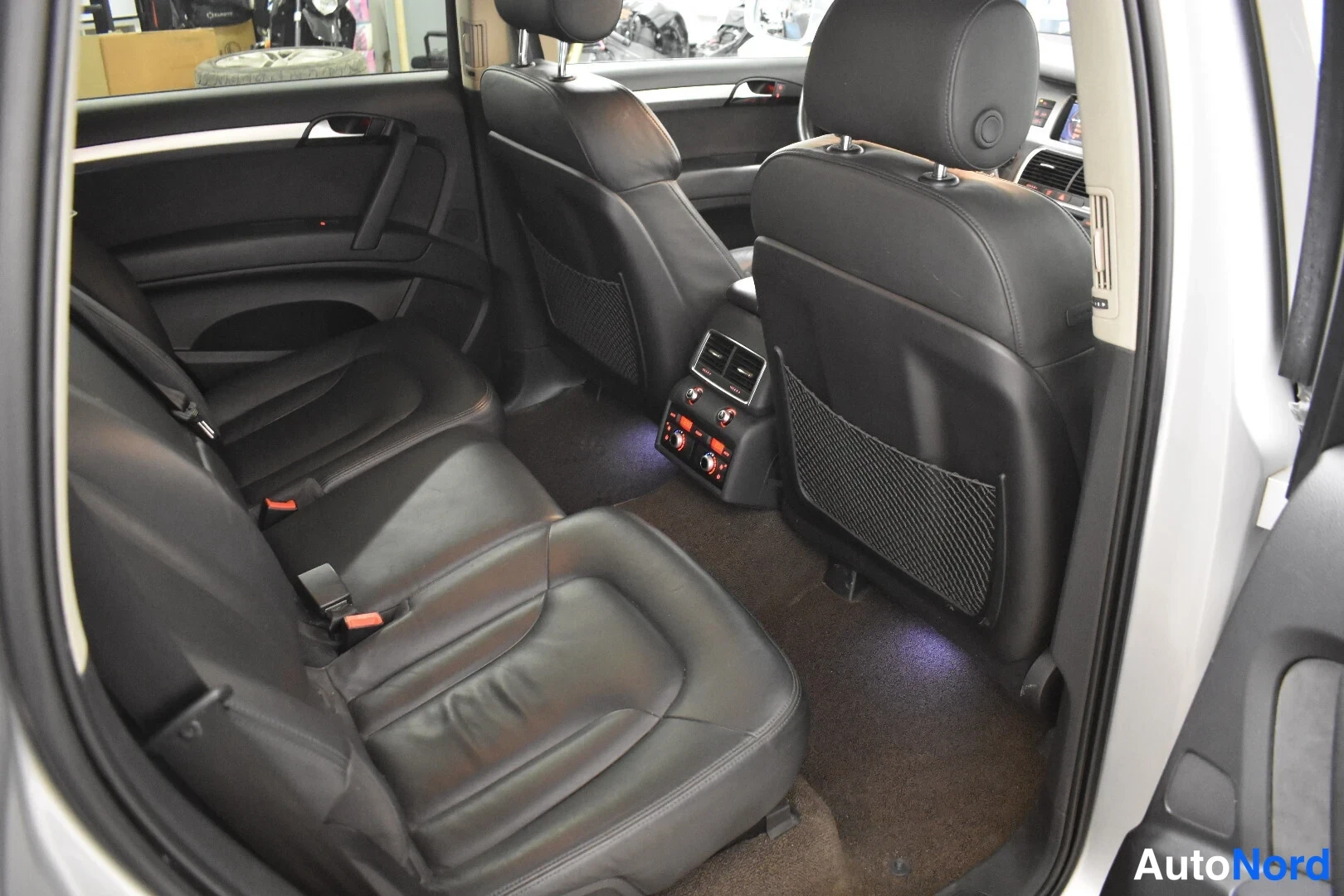 Hopea Audi Q7 2010, takaistuimet, kuva 22