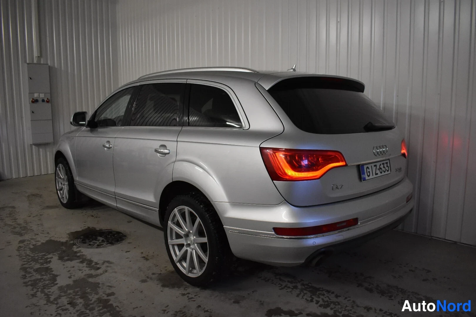 Hopea Audi Q7 2010, takaviisto, kuva 9