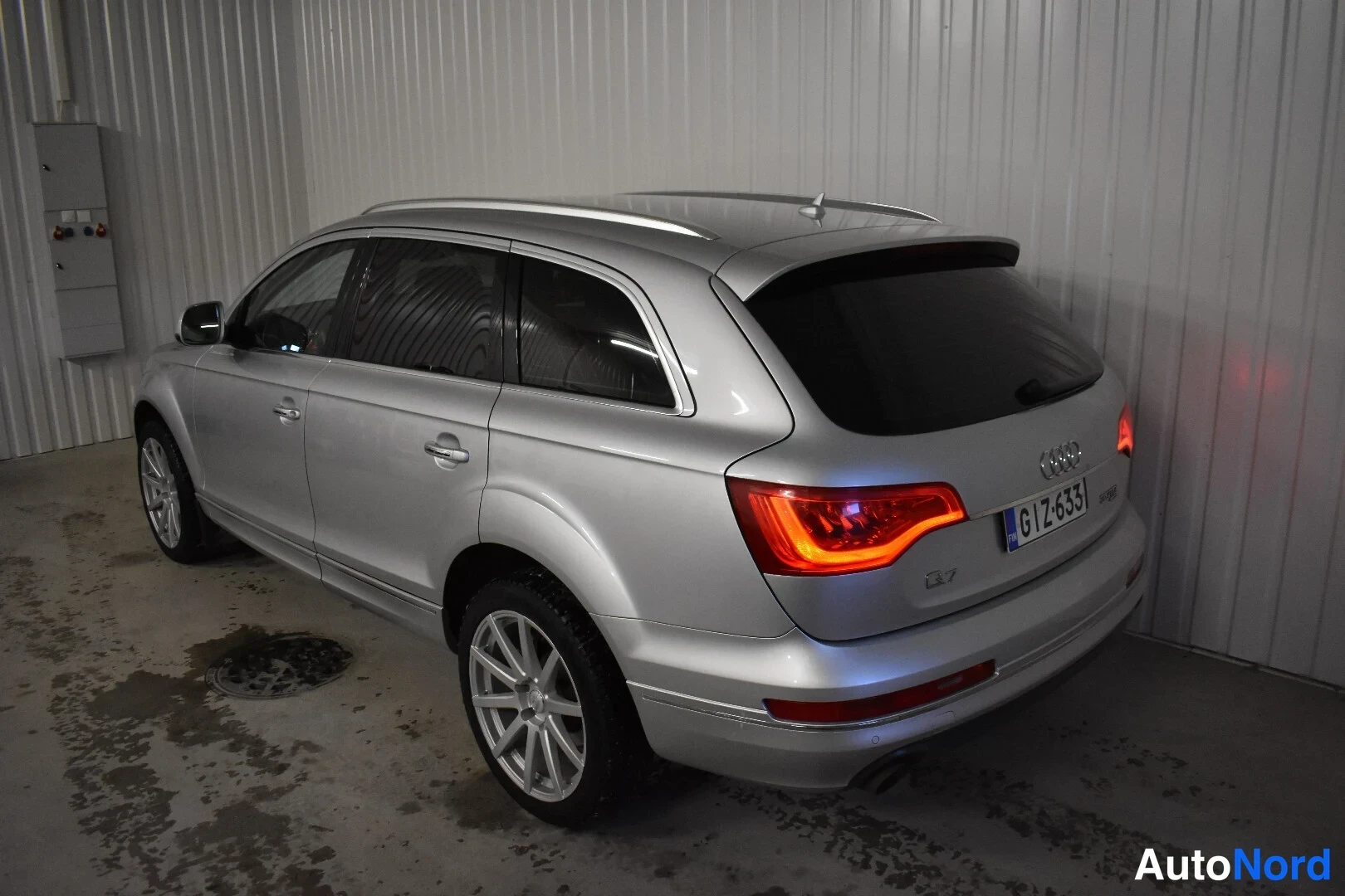 Hopea Audi Q7 2010, takaviisto, kuva 10