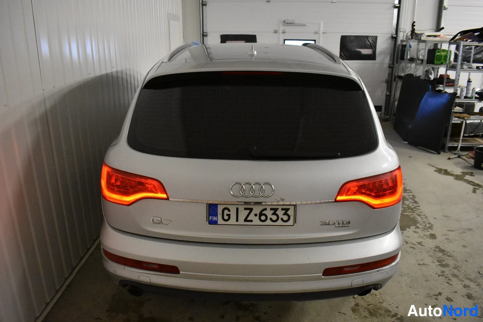 Hopea Audi Q7 2010, takaa, kuva 13