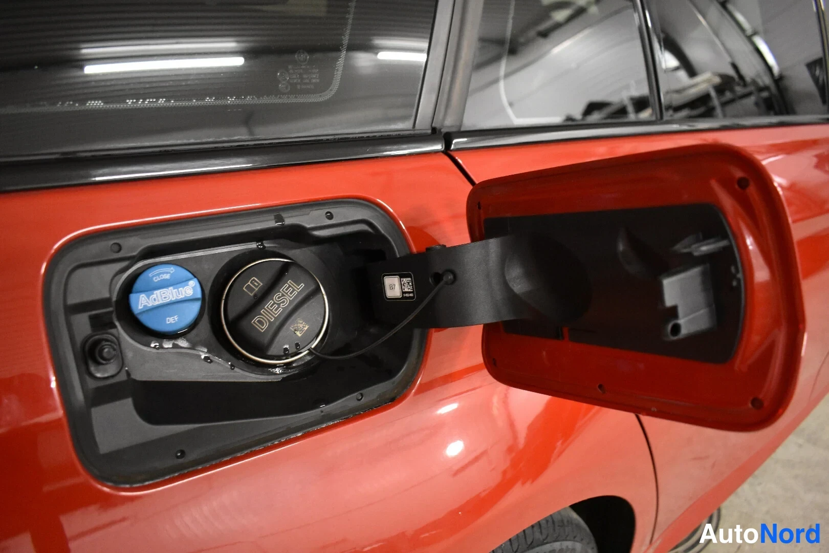 Punainen BMW 335d xDrive 2019, yksityiskohta, kuva 39