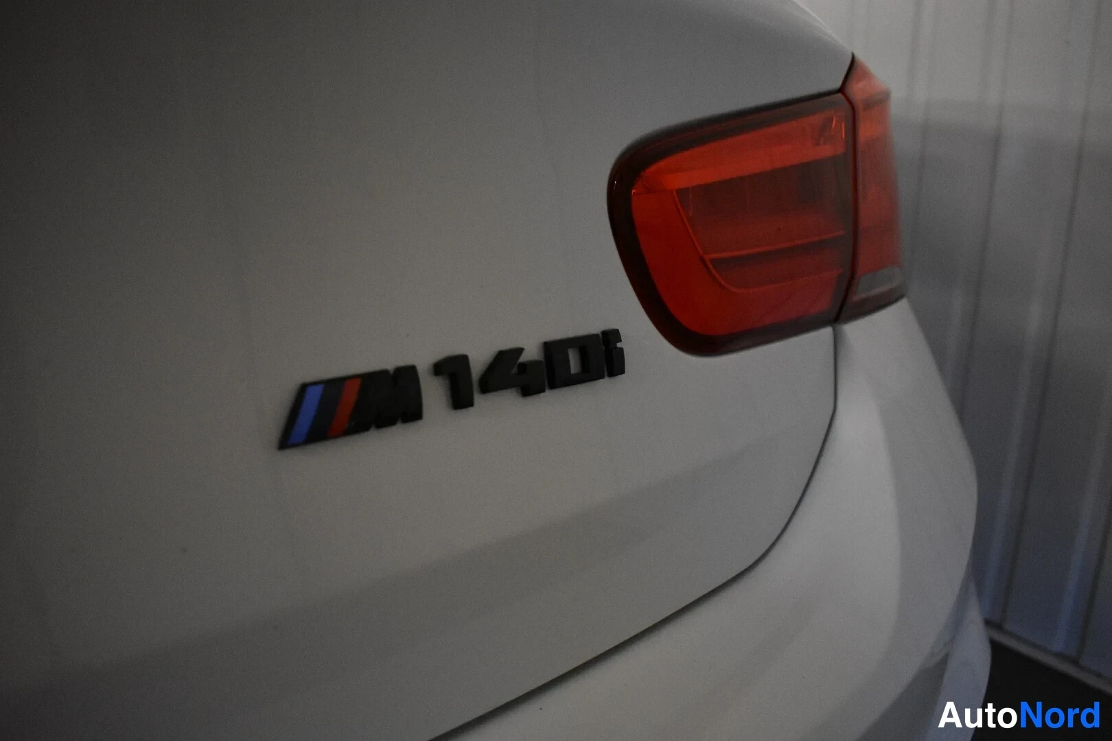 Valkoinen BMW M140i xDrive 2019, yksityiskohta, kuva 36