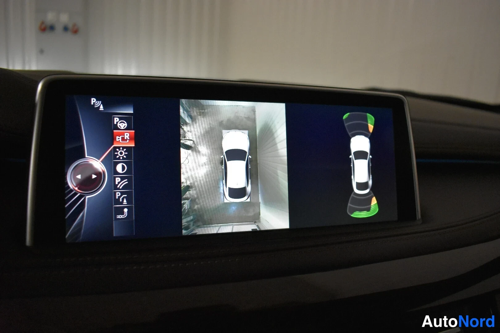 Valkoinen BMW X6 2016, ohjaamo, kuva 17
