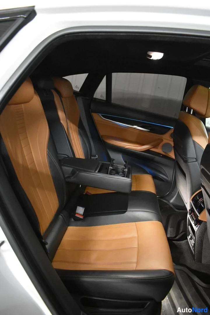 Valkoinen BMW X6 2016, takaistuimet, kuva 26