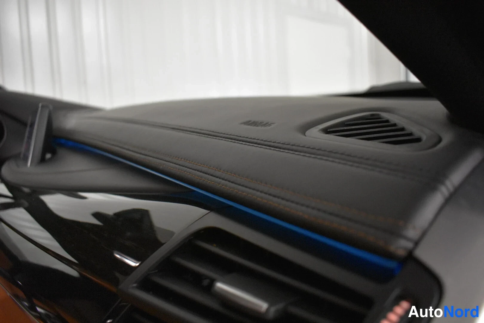 Valkoinen BMW X6 2016, yksityiskohta, kuva 34