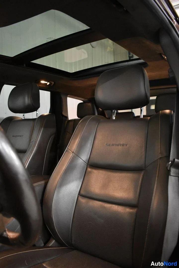 Ruskea Jeep Grand Cherokee 2014, etuistuimet, kuva 20