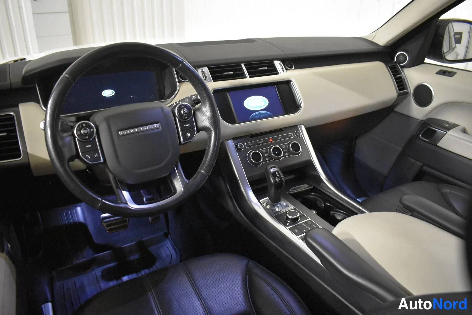 Valkoinen Land Rover Range Rover Sport 2014, ohjaamo, kuva 16