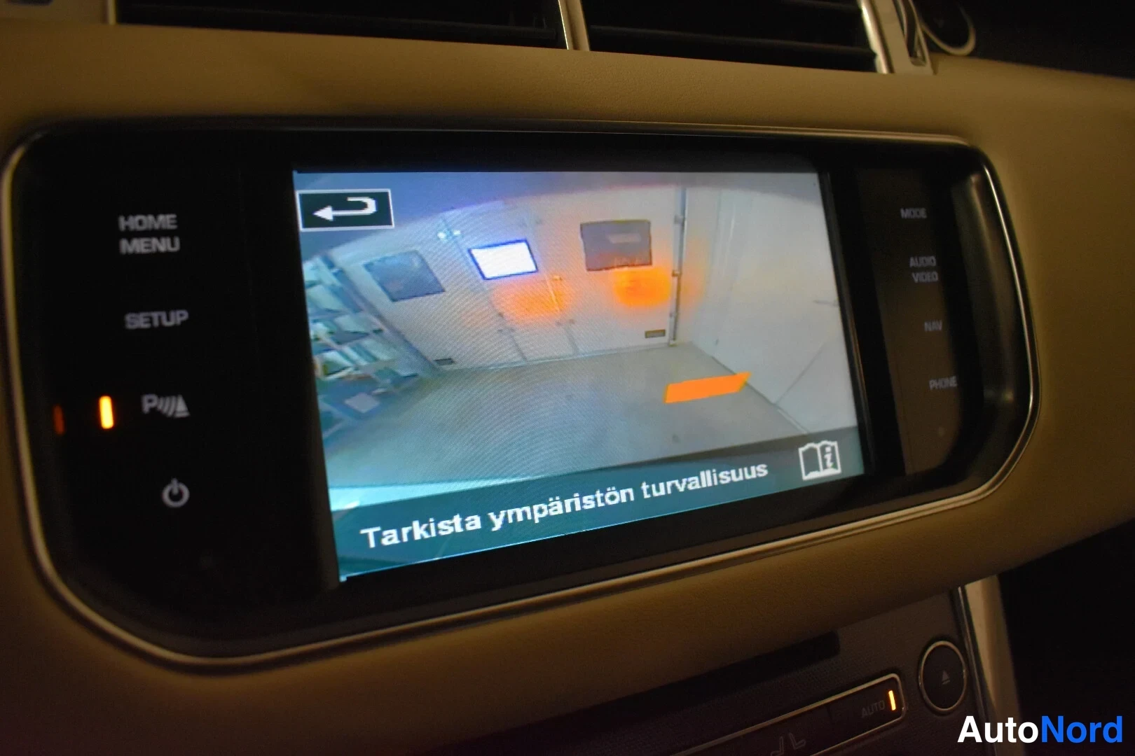 Valkoinen Land Rover Range Rover Sport 2014, yksityiskohta, kuva 27