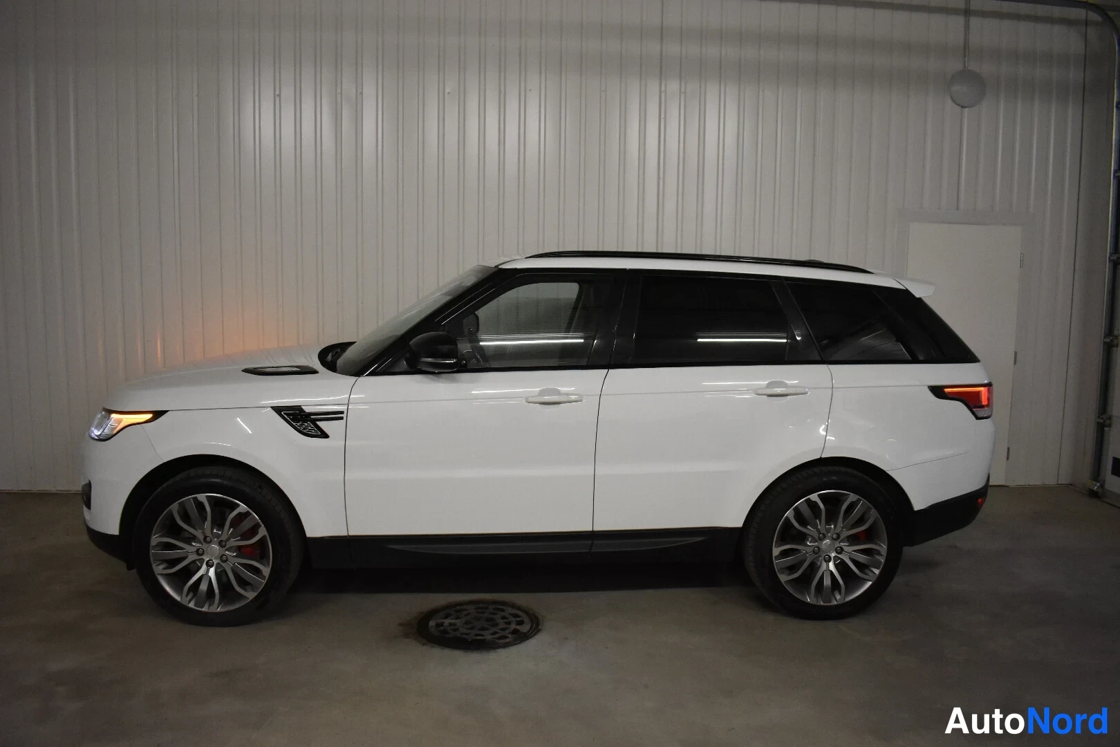 Valkoinen Land Rover Range Rover Sport 2014, etuviisto, keula vasemmalle, kuva 3