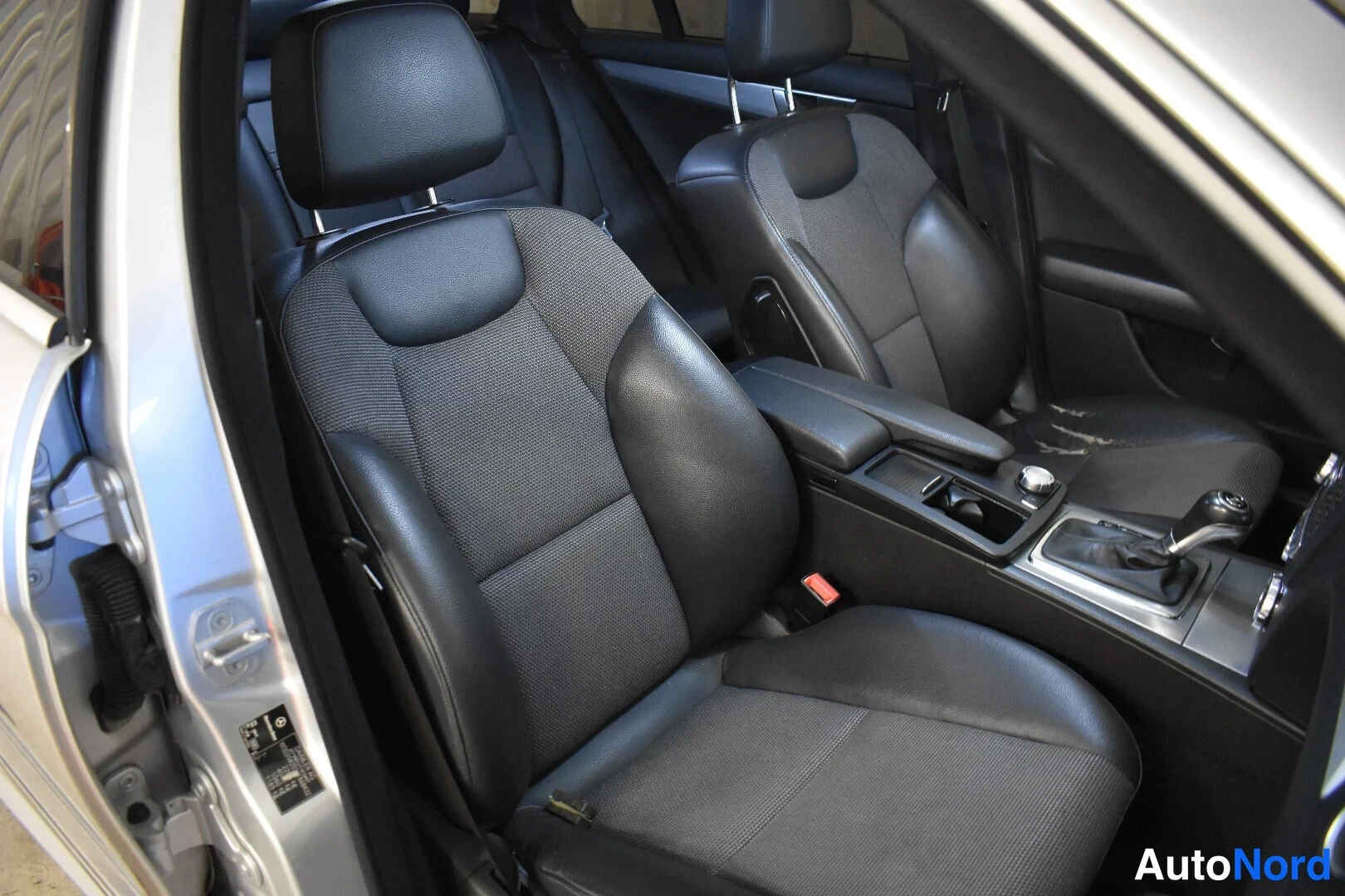 Hopea Mercedes-Benz C 220 CDI 2012, etuistuimet, kuva 19