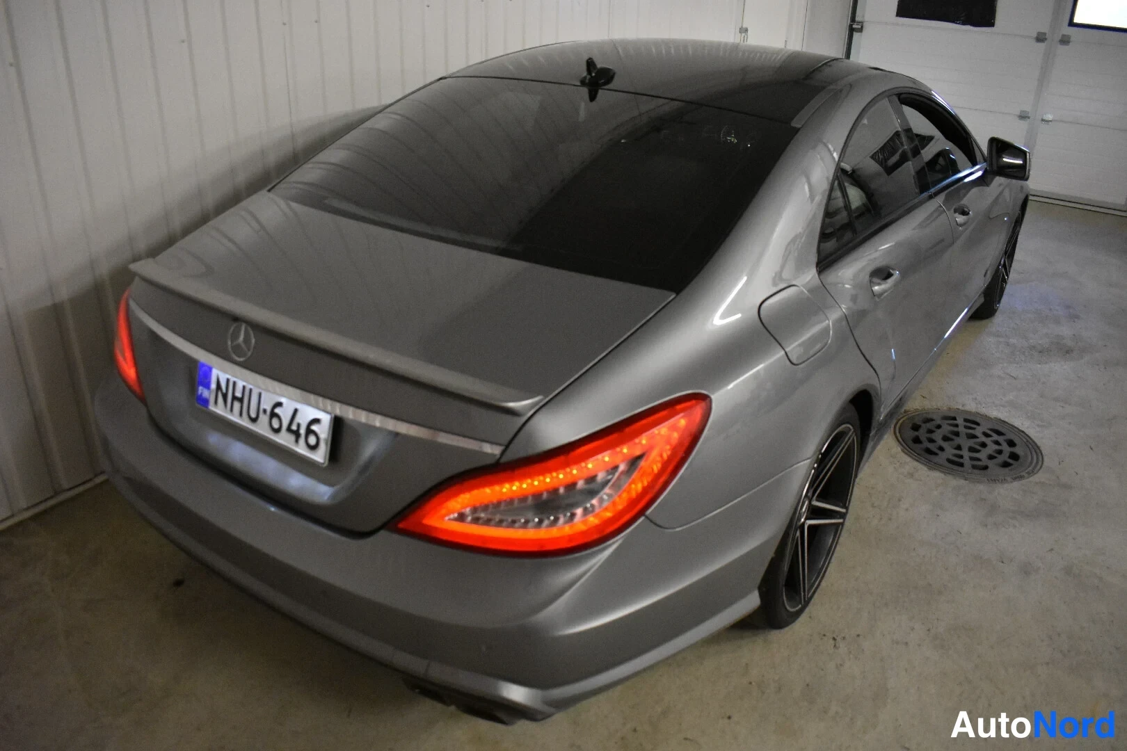 Harmaa Mercedes-Benz CLS 350 2011, takaviisto, kuva 8