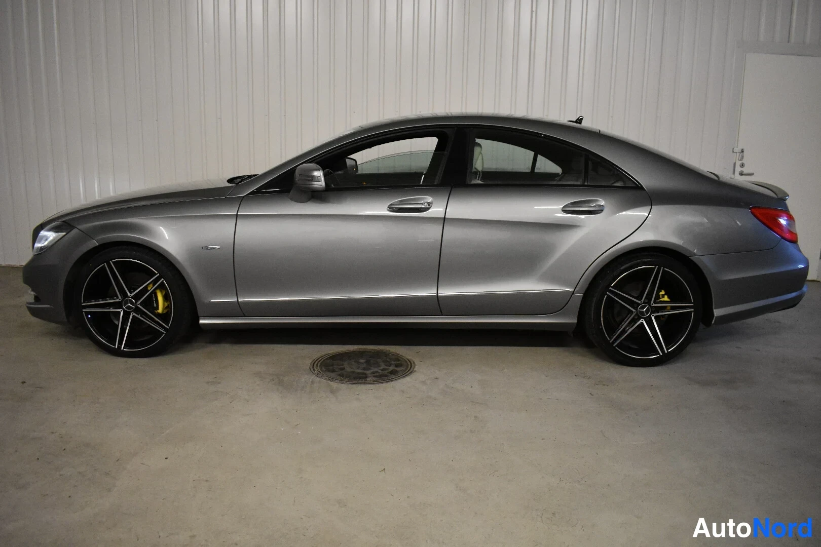 Harmaa Mercedes-Benz CLS 350 2011, sivulta, kuva 7