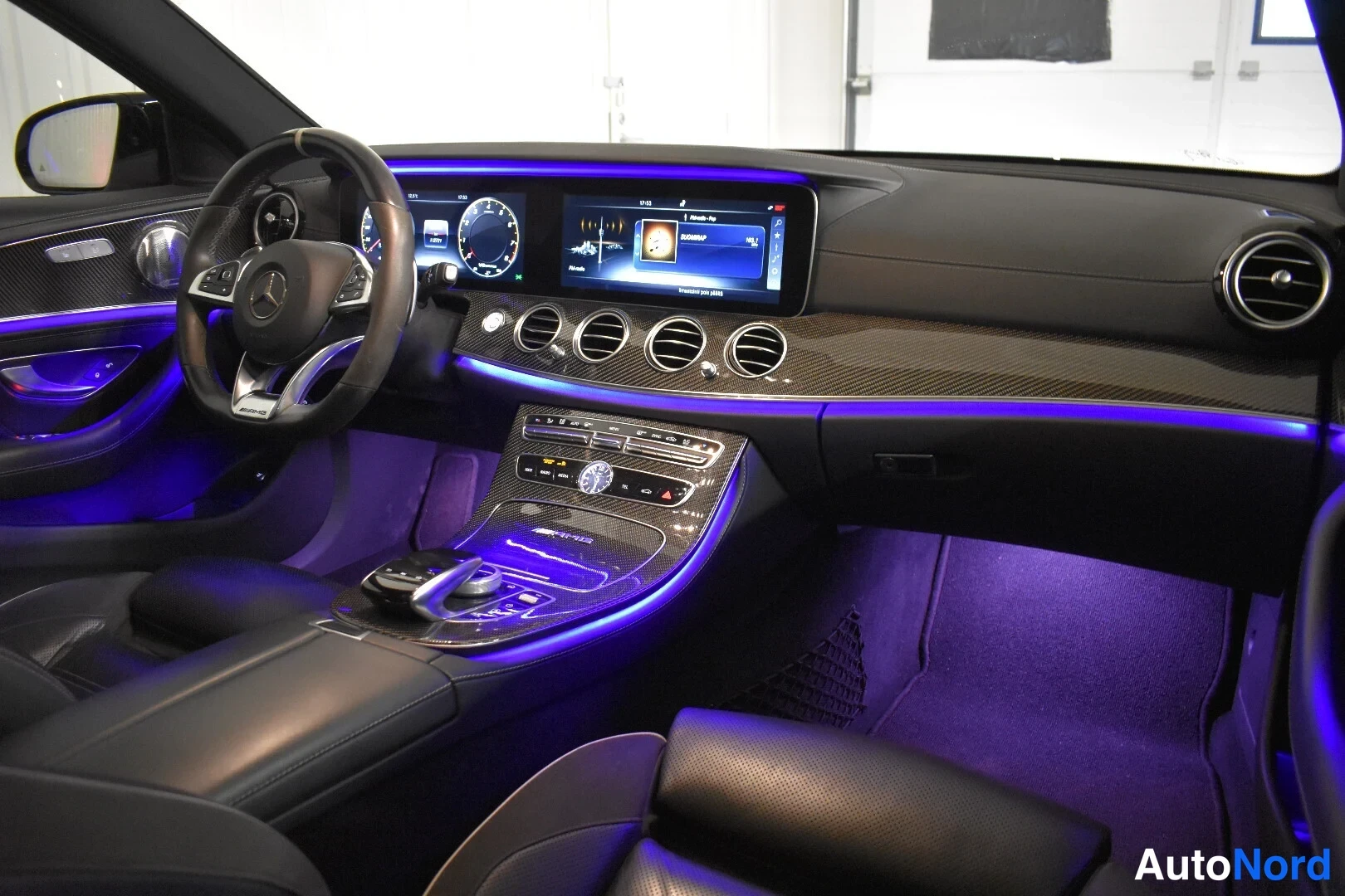Valkoinen Mercedes-Benz E 63 2017, kuva 36