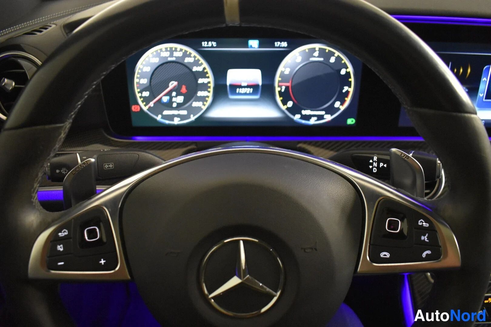 Valkoinen Mercedes-Benz E 63 2017, kuva 37