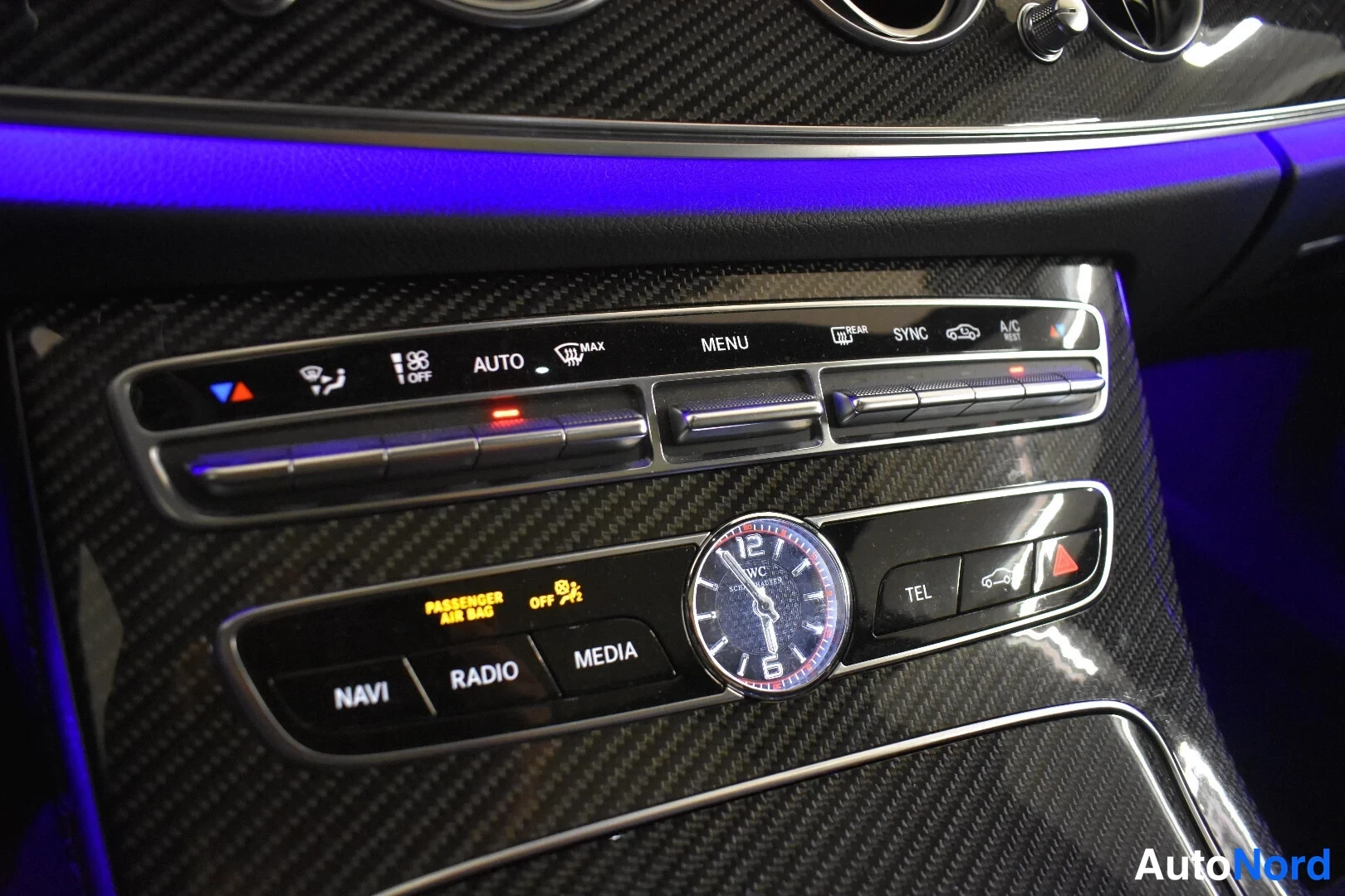 Valkoinen Mercedes-Benz E 63 2017, yksityiskohta, kuva 27