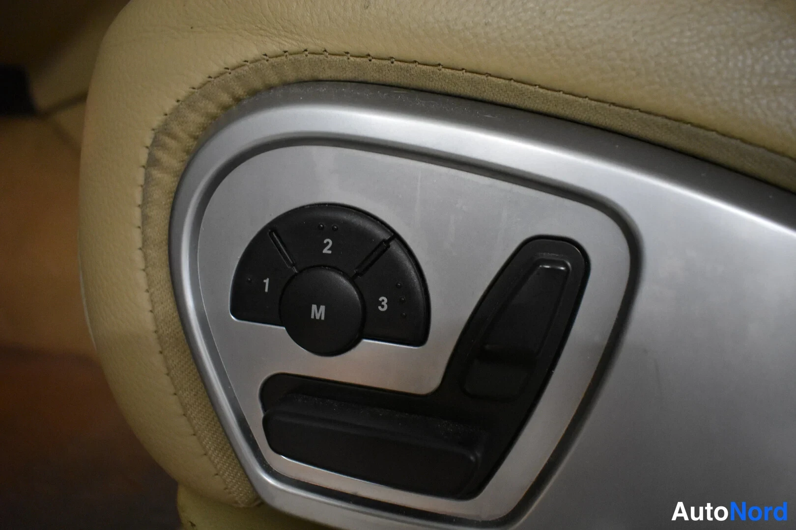 Hopea Mercedes-Benz ML 420 CDI 4MATIC 2007, kuva 32