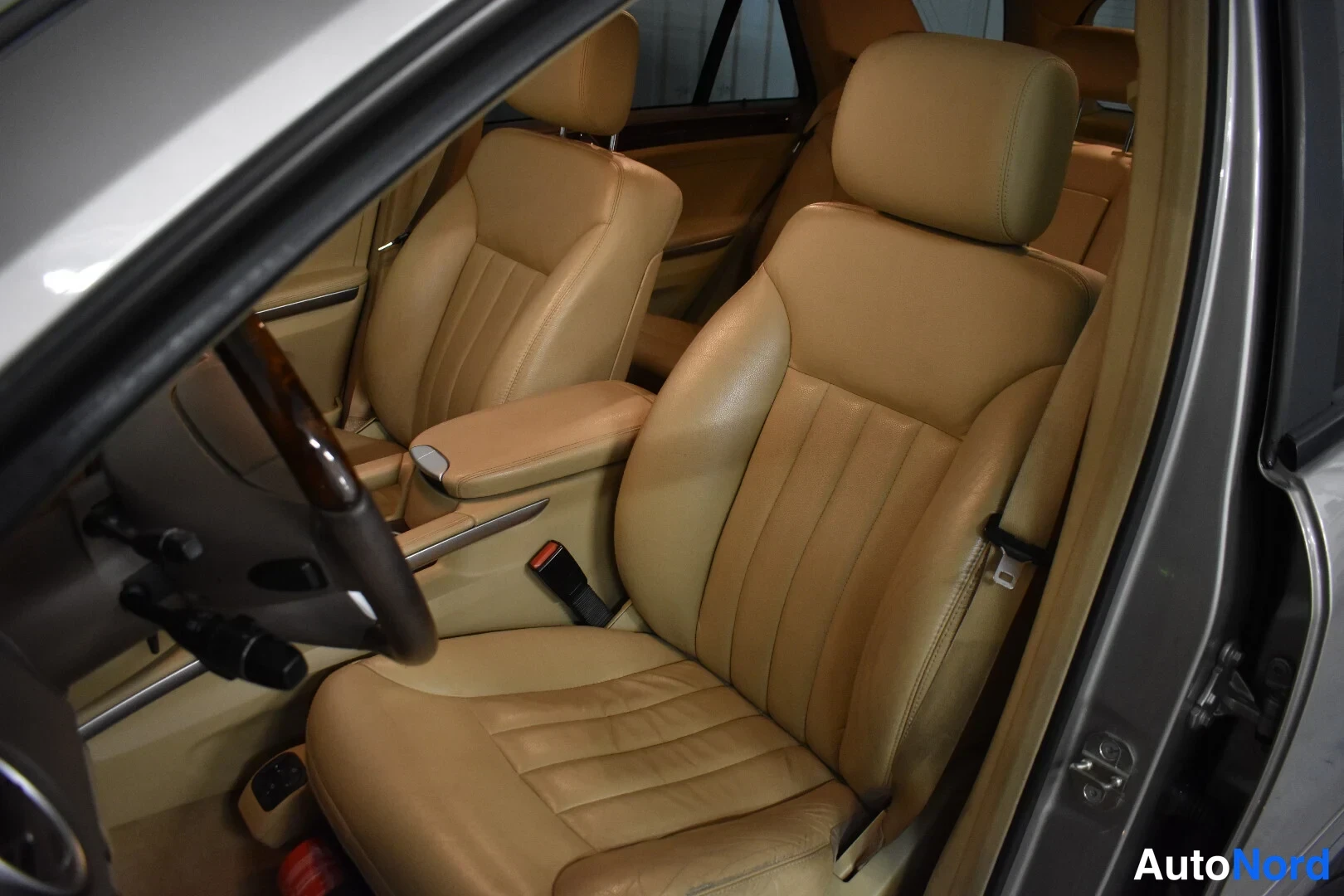 Hopea Mercedes-Benz ML 420 CDI 4MATIC 2007, etuistuimet, kuva 15