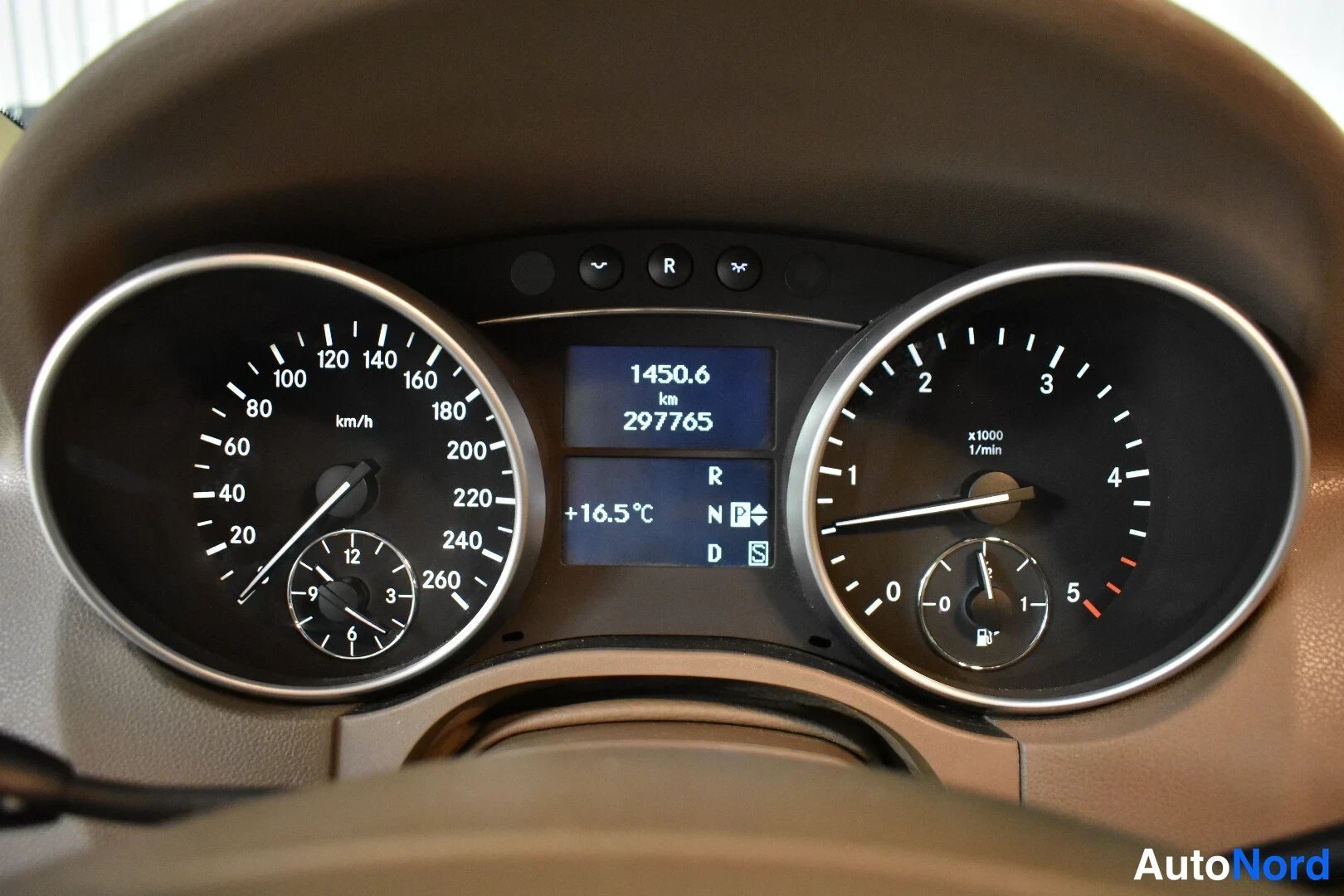 Hopea Mercedes-Benz ML 420 CDI 4MATIC 2007, yksityiskohta, kuva 24