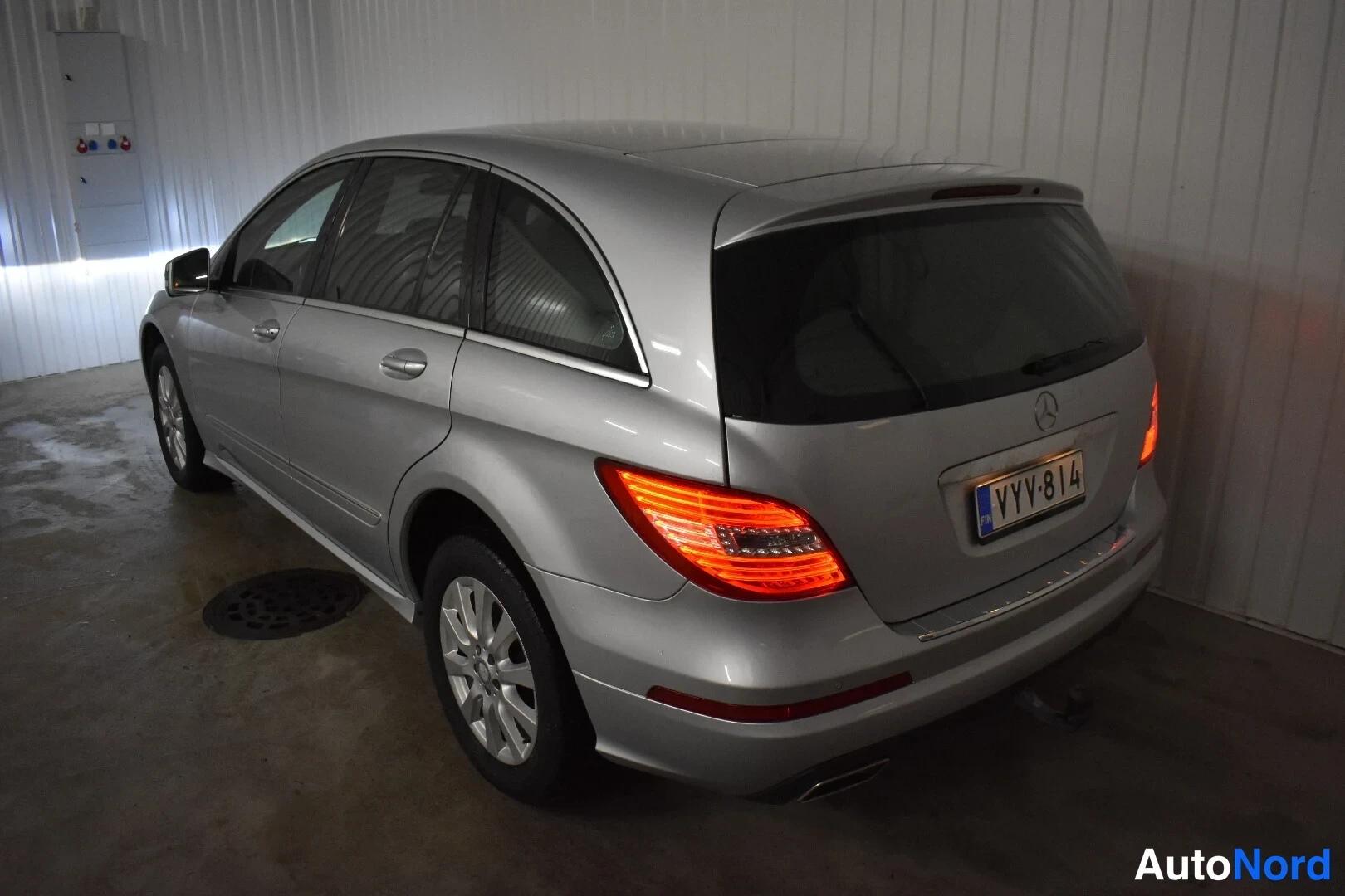 Hopea Mercedes-Benz R 2011, takaviisto, kuva 10