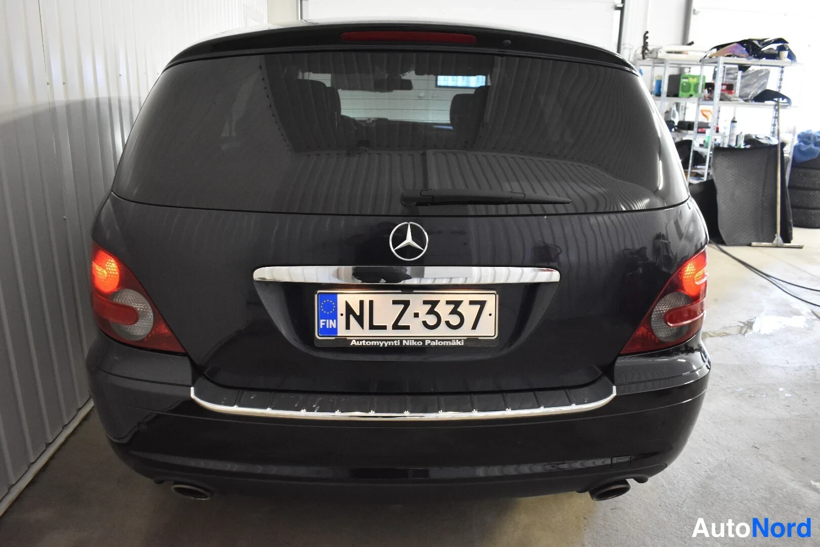 Sininen Mercedes-Benz R 2009, takaa, kuva 15
