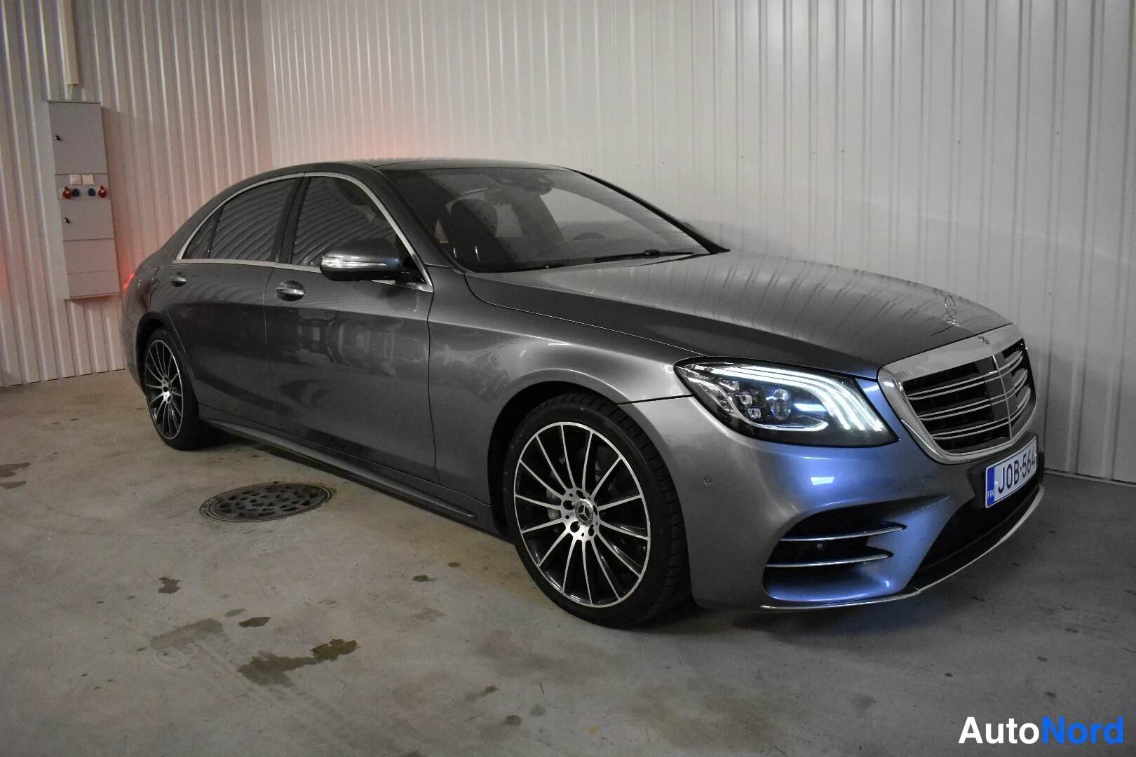 Harmaa Mercedes-Benz S 2018, etuviisto, keula oikealle, kuva 6