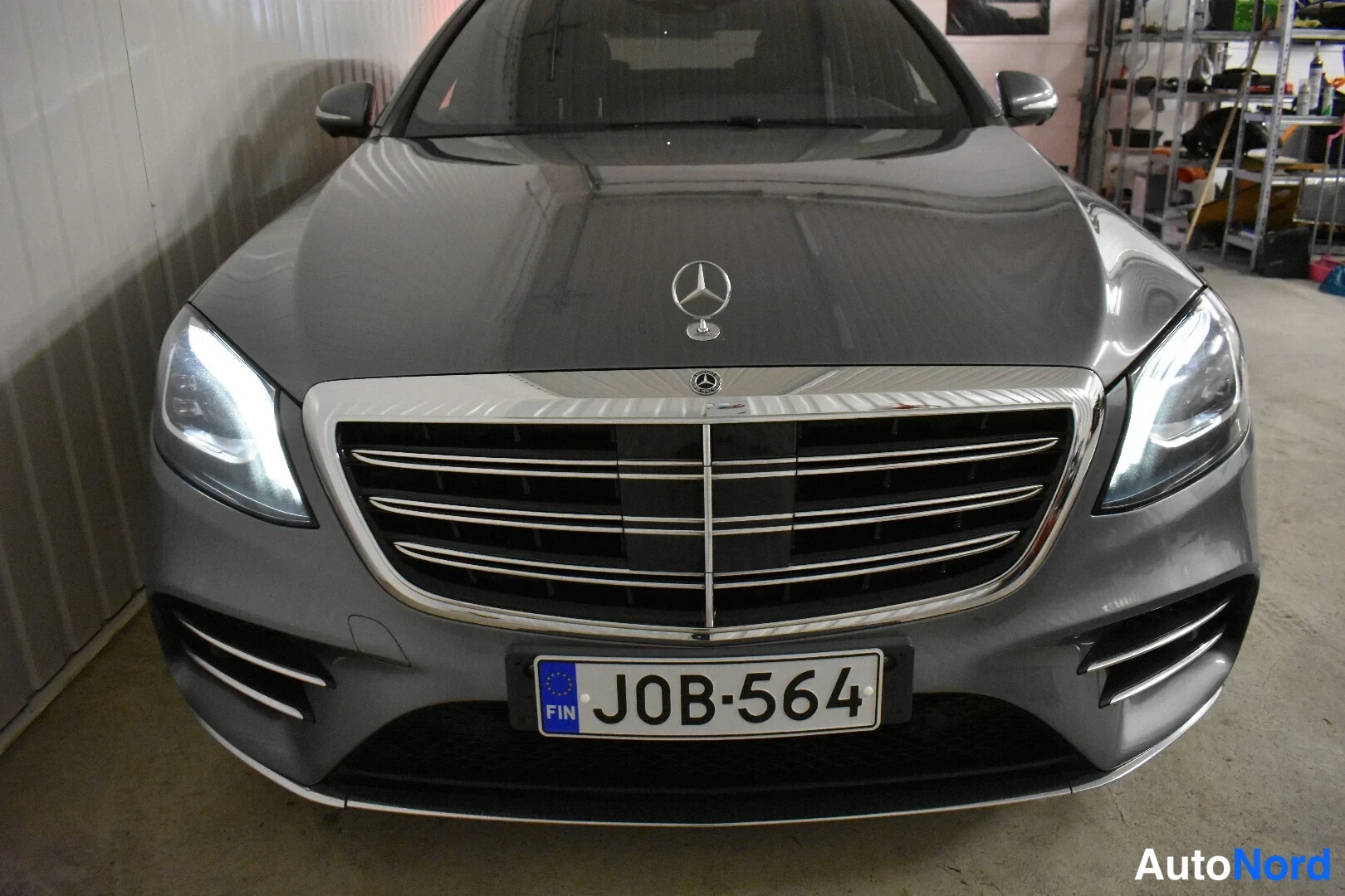 Harmaa Mercedes-Benz S 2018, edestä, kuva 8