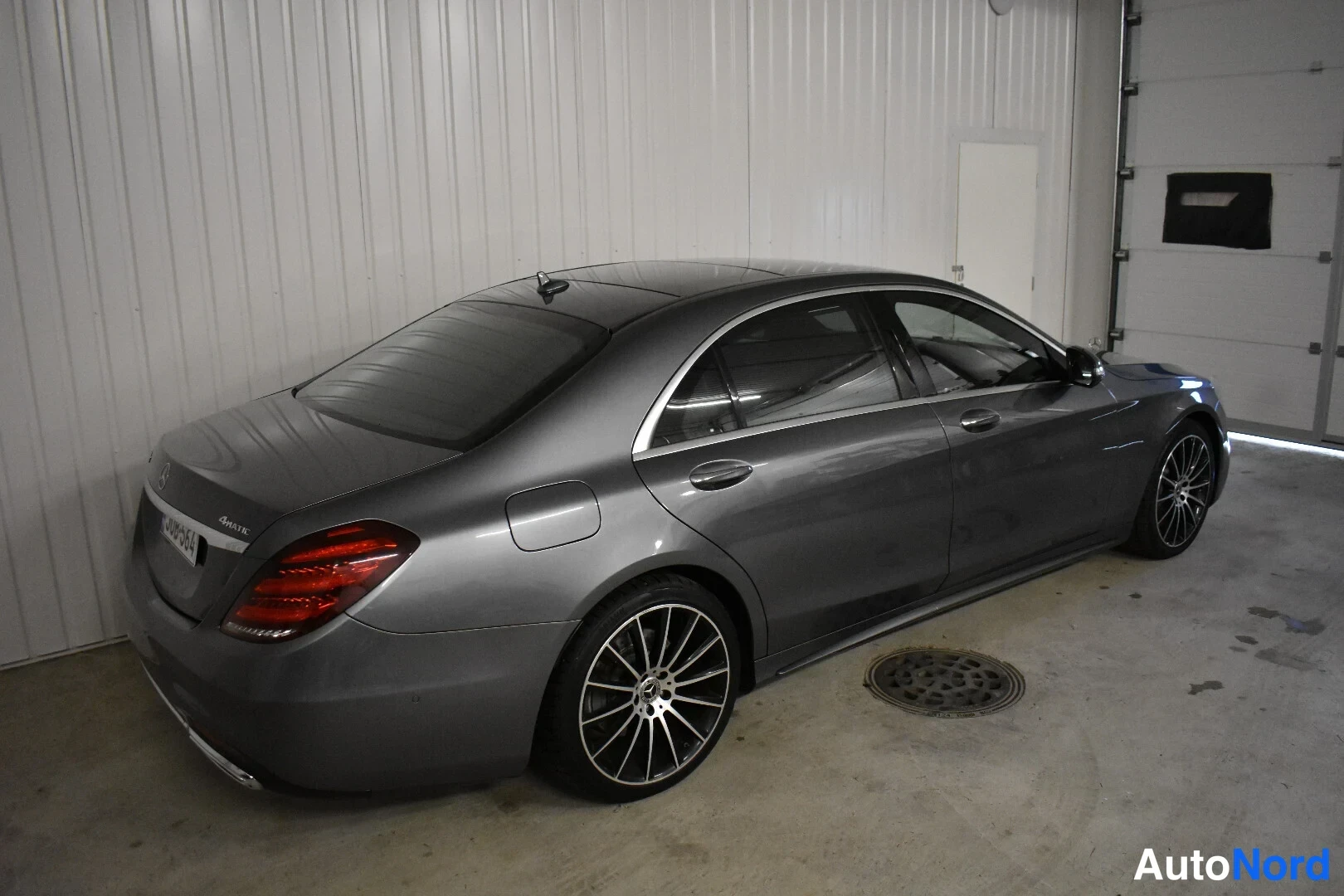 Harmaa Mercedes-Benz S 2018, takaviisto, kuva 9