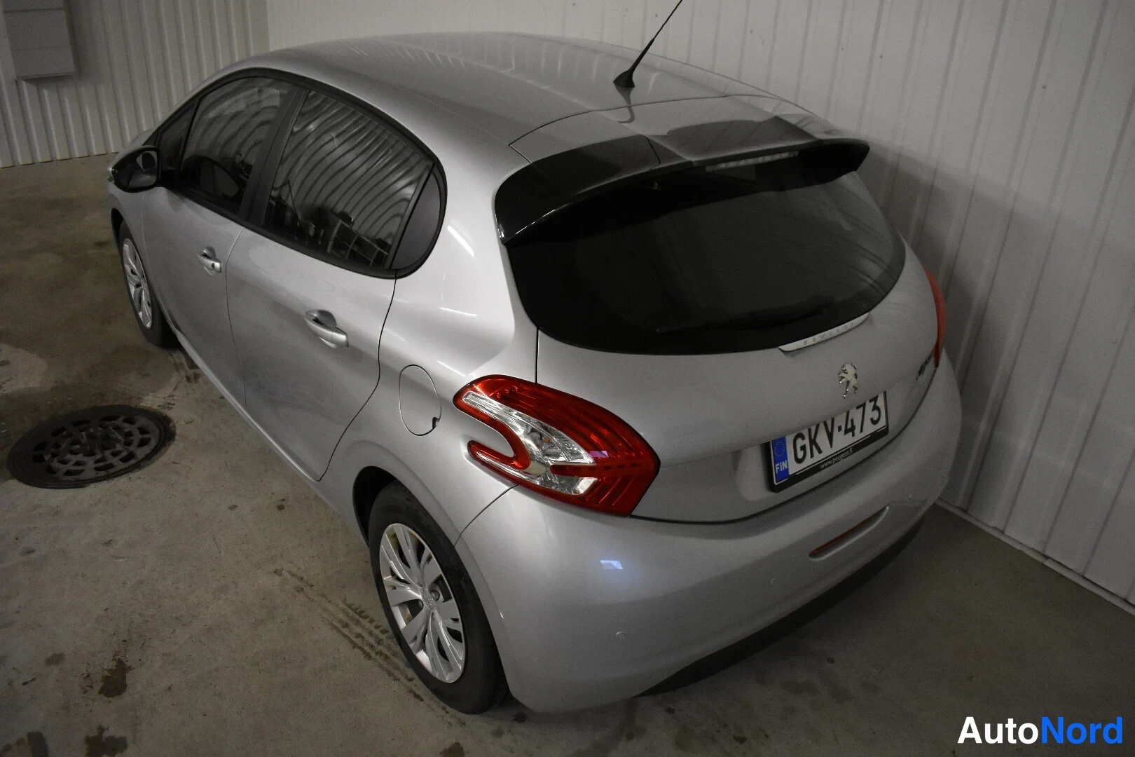 Hopea Peugeot 208 2014, takaviisto, kuva 11