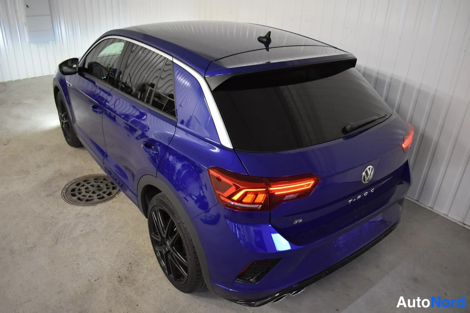Sininen Volkswagen T-Roc 2020, takaviisto, kuva 16