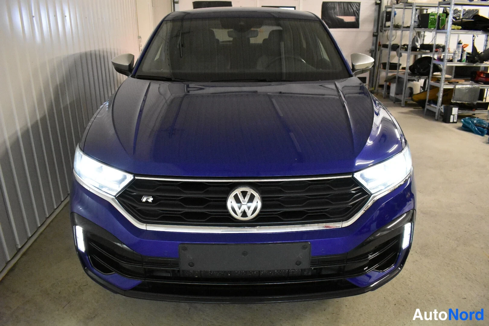 Sininen Volkswagen T-Roc 2020, edestä, kuva 9
