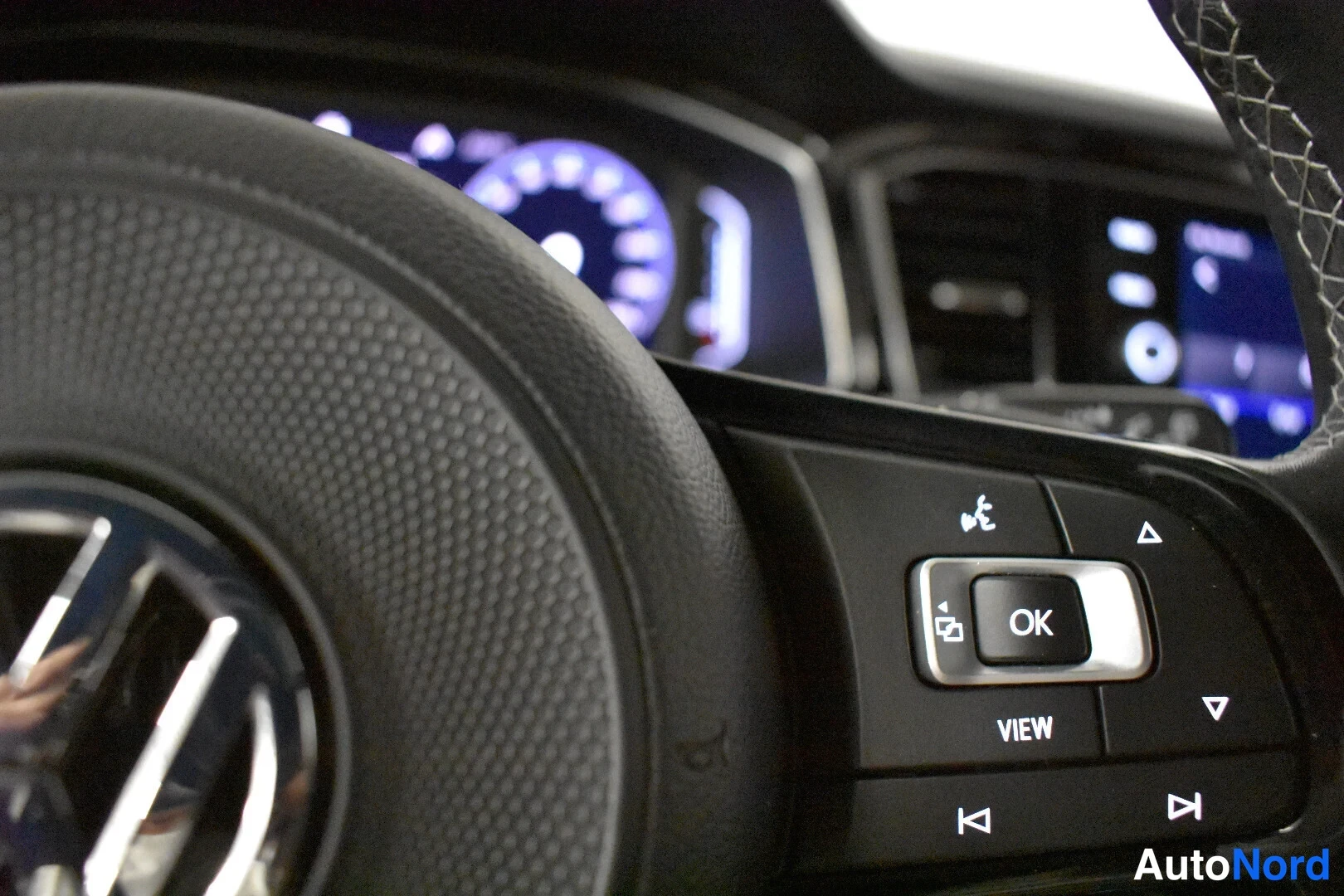 Sininen Volkswagen T-Roc 2020, yksityiskohta, kuva 29