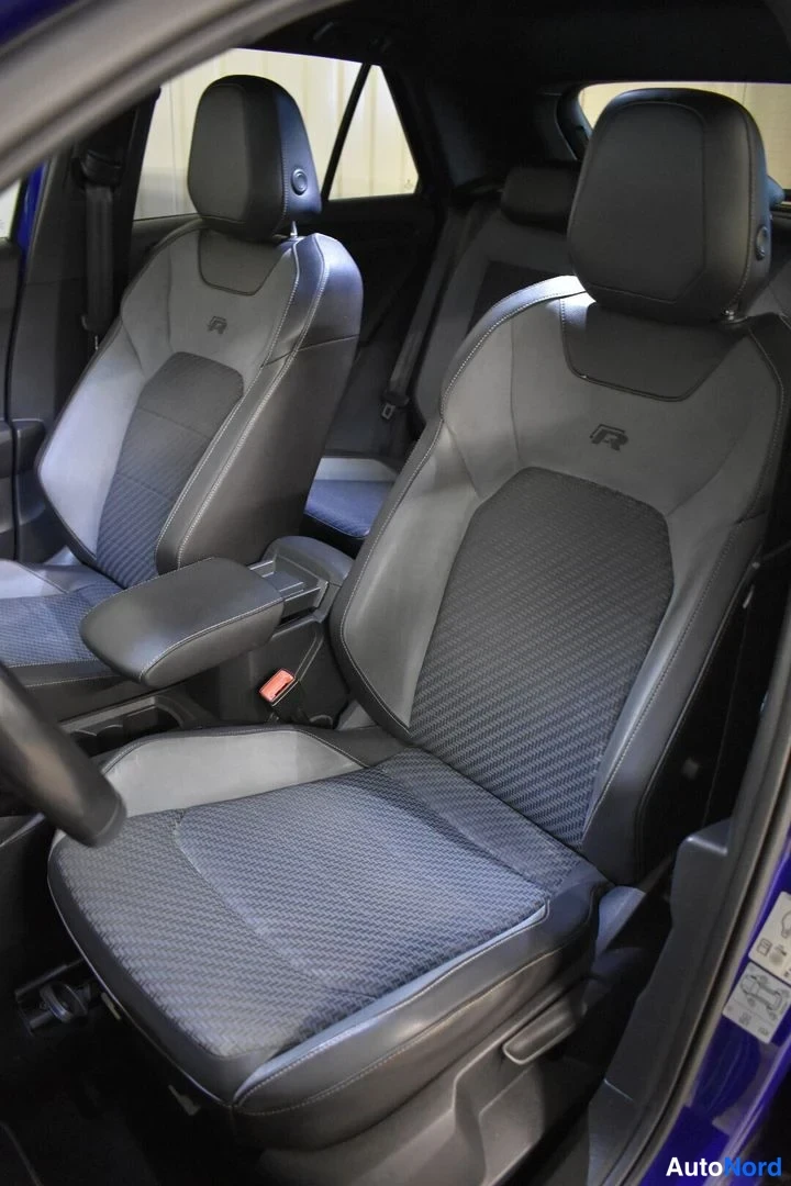 Sininen Volkswagen T-Roc 2020, etuistuimet, kuva 21