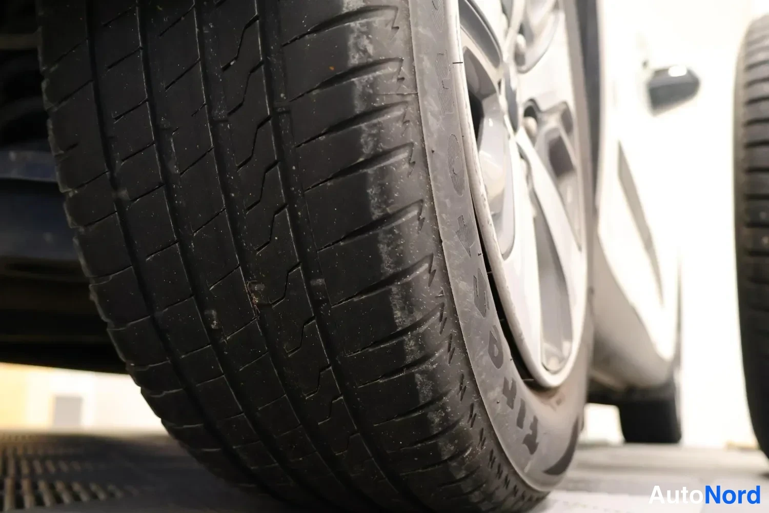 Valkoinen Kia Niro 2017, yksityiskohta, kuva 23