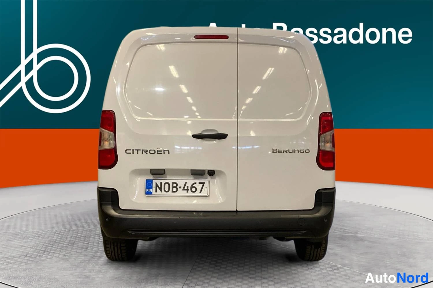 Valkoinen Citroen Berlingo 2025, takaa, kuva 7