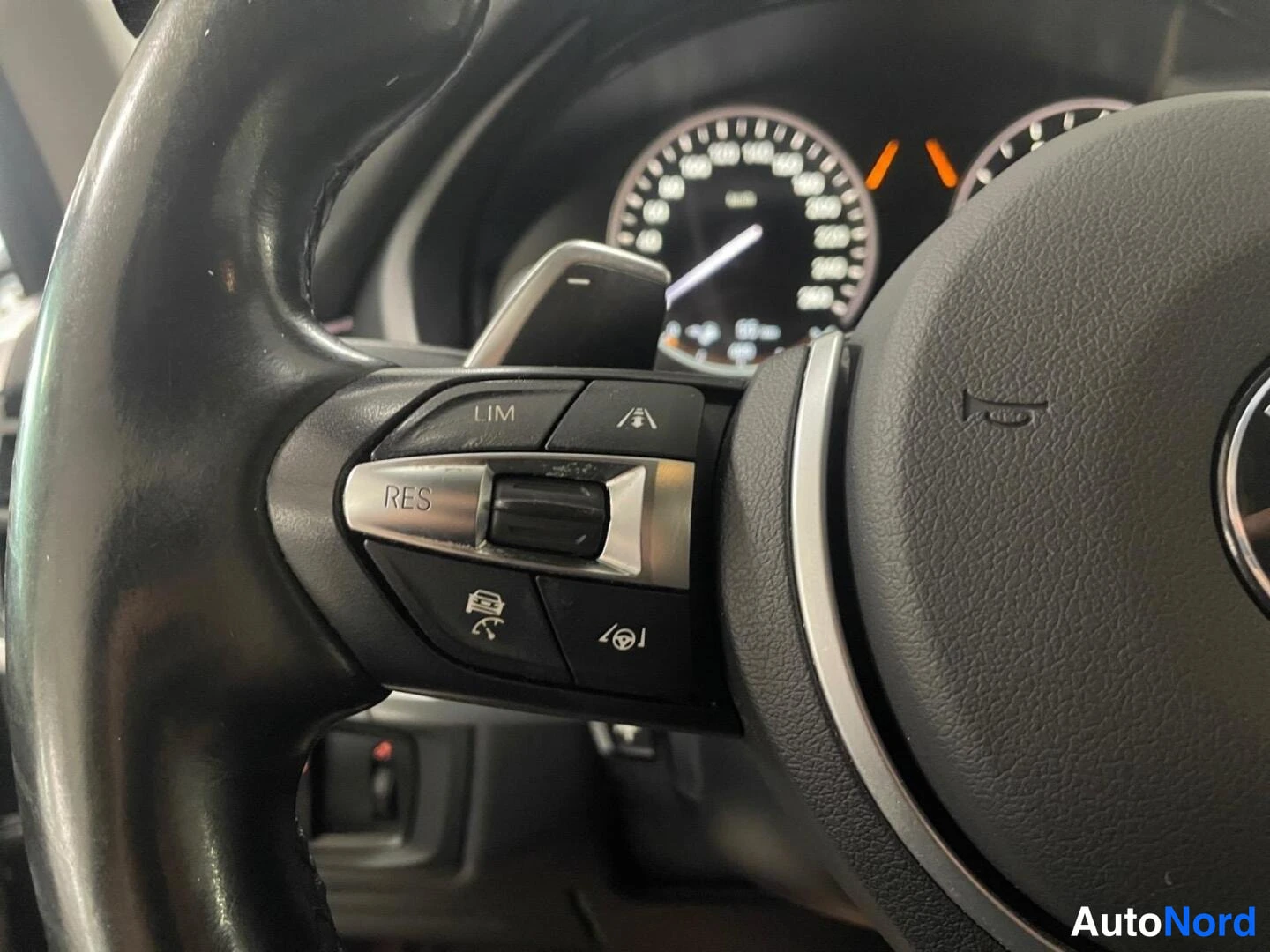 Harmaa BMW X5 2016, yksityiskohta, kuva 21