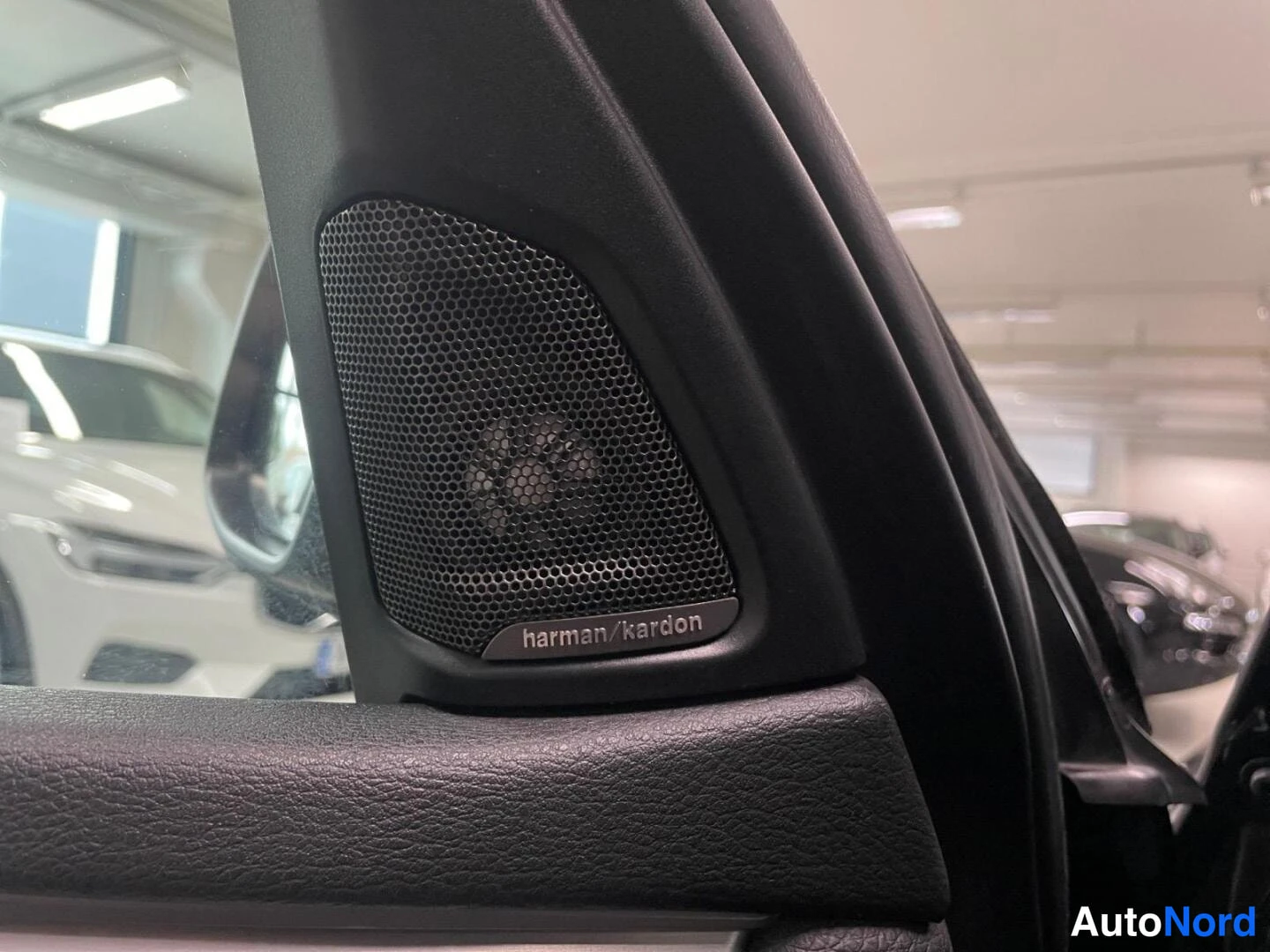Harmaa BMW X5 2016, yksityiskohta, kuva 25