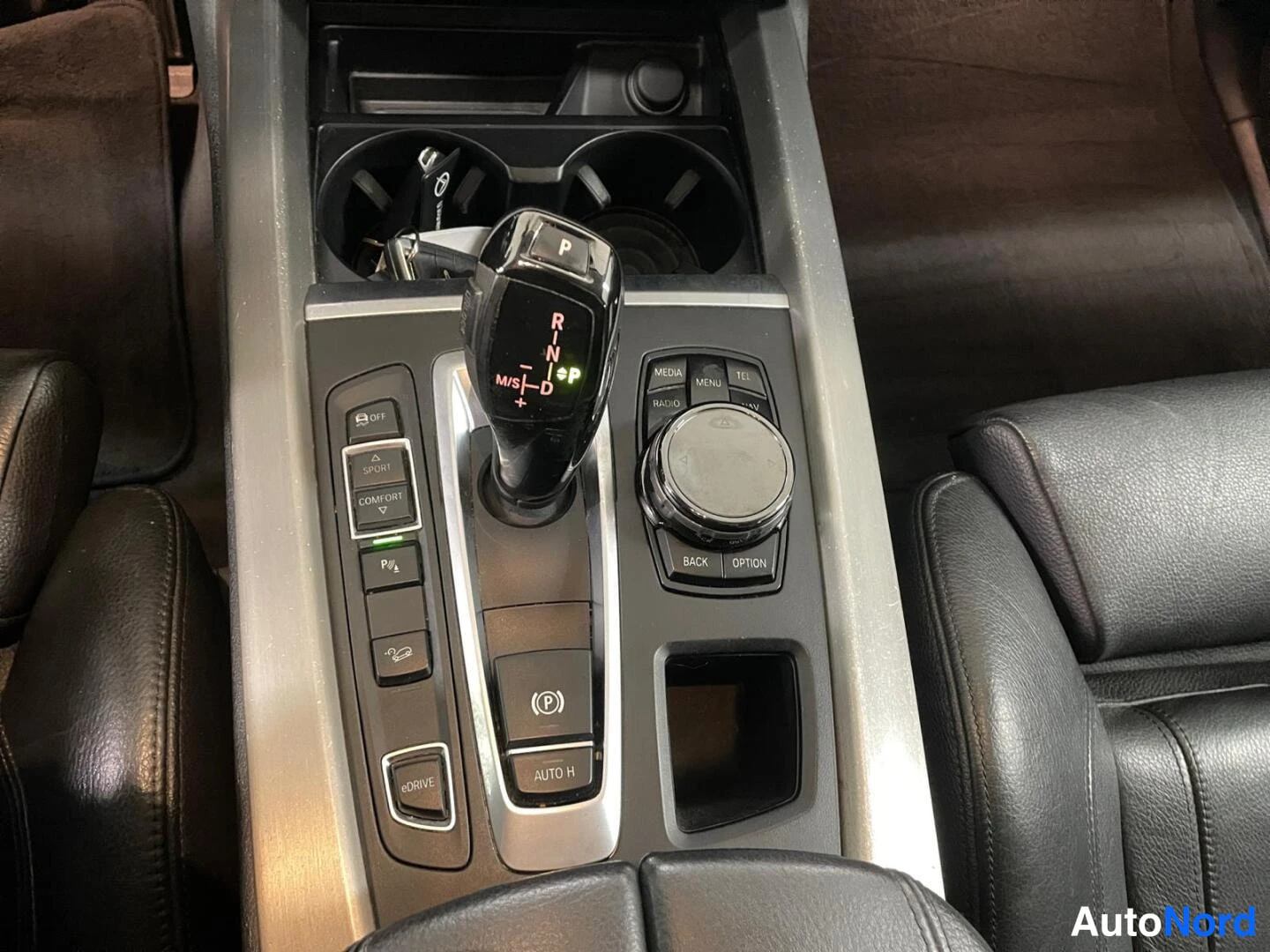 Harmaa BMW X5 2016, yksityiskohta, kuva 30
