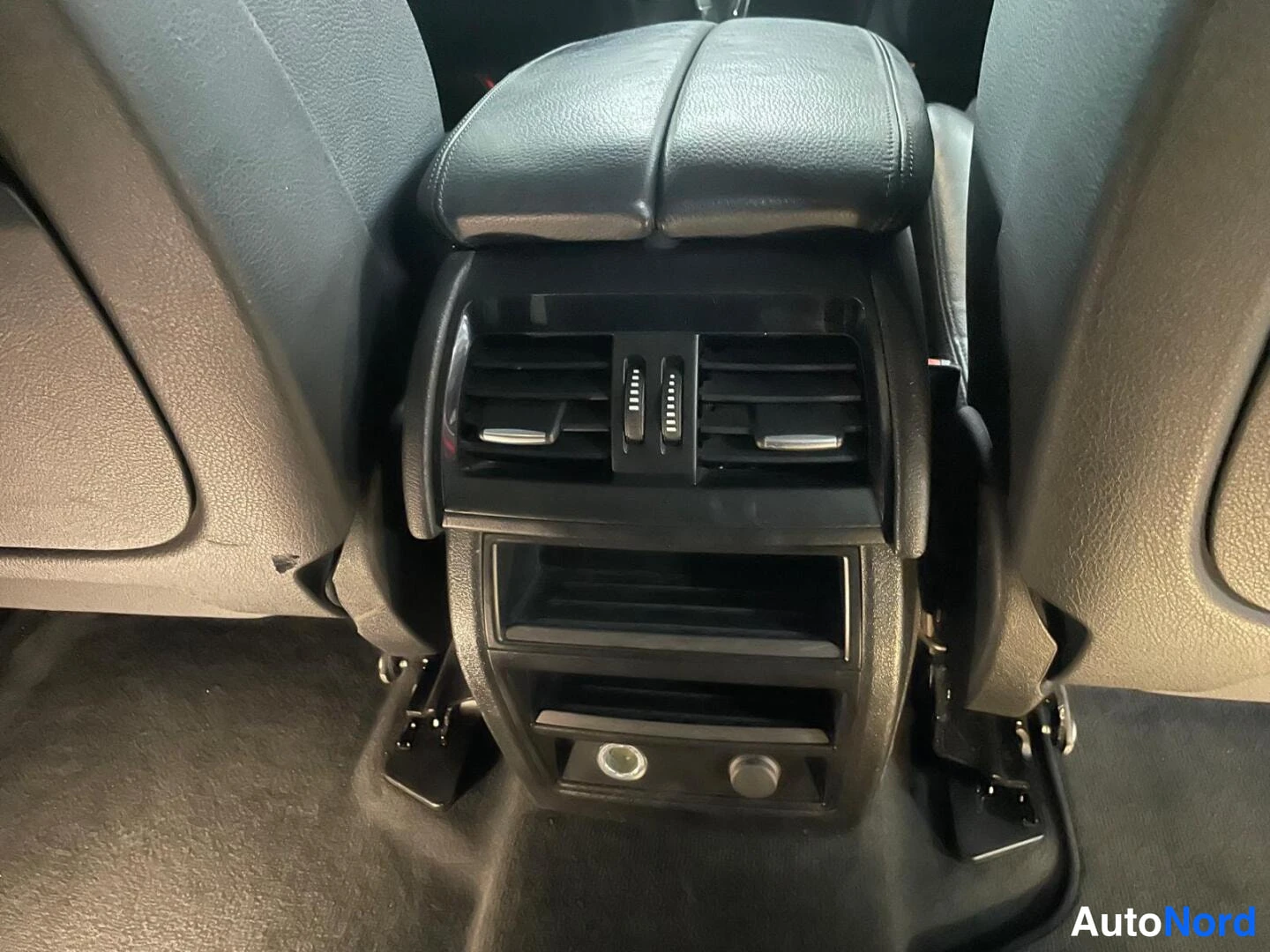 Harmaa BMW X5 2016, yksityiskohta, kuva 31