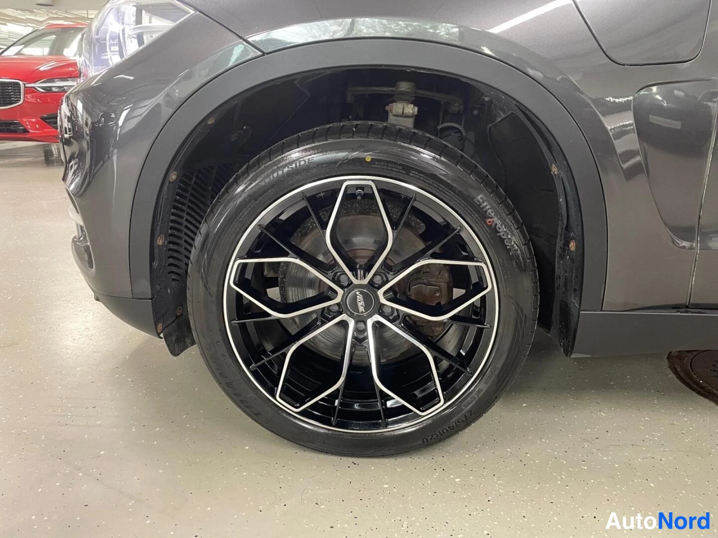 Harmaa BMW X5 2016, yksityiskohta, kuva 20