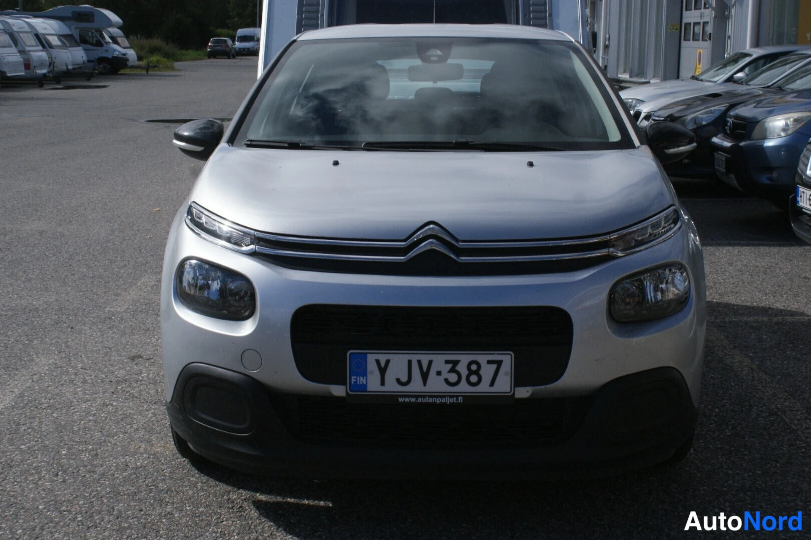 Harmaa Citroen C3 2018, edestä, kuva 3